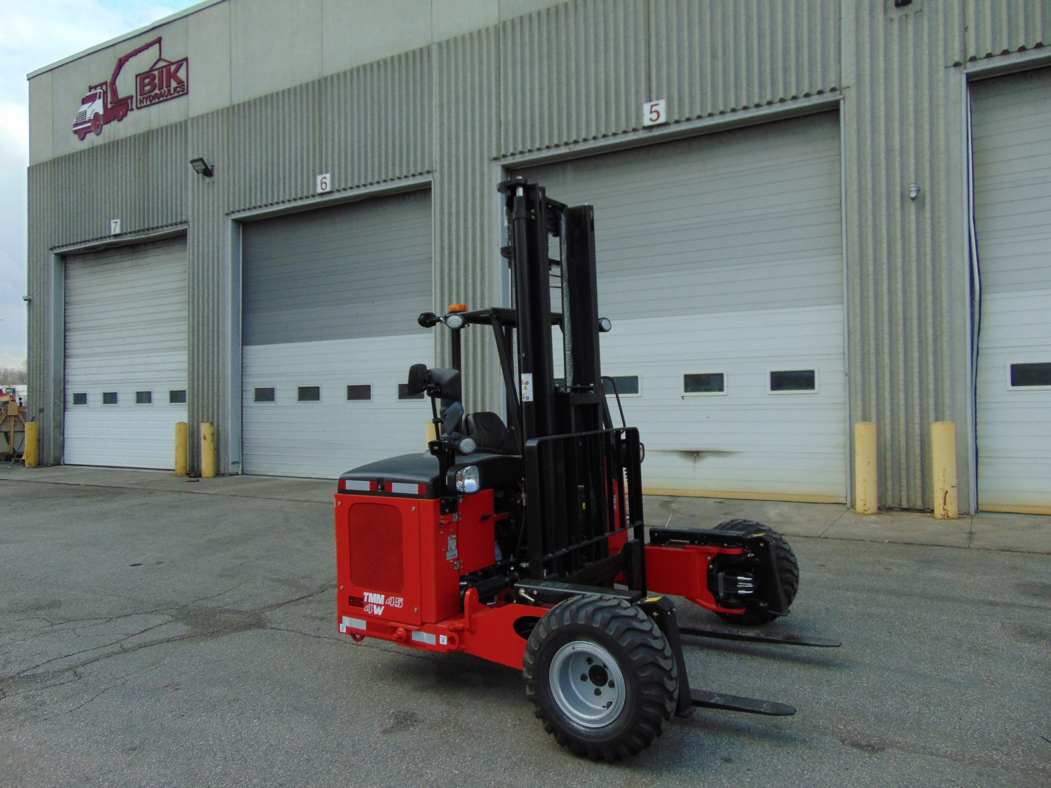 A NEW MANITOU TMM 45HT-4W TRUCK MOUNTED FORKLIFT