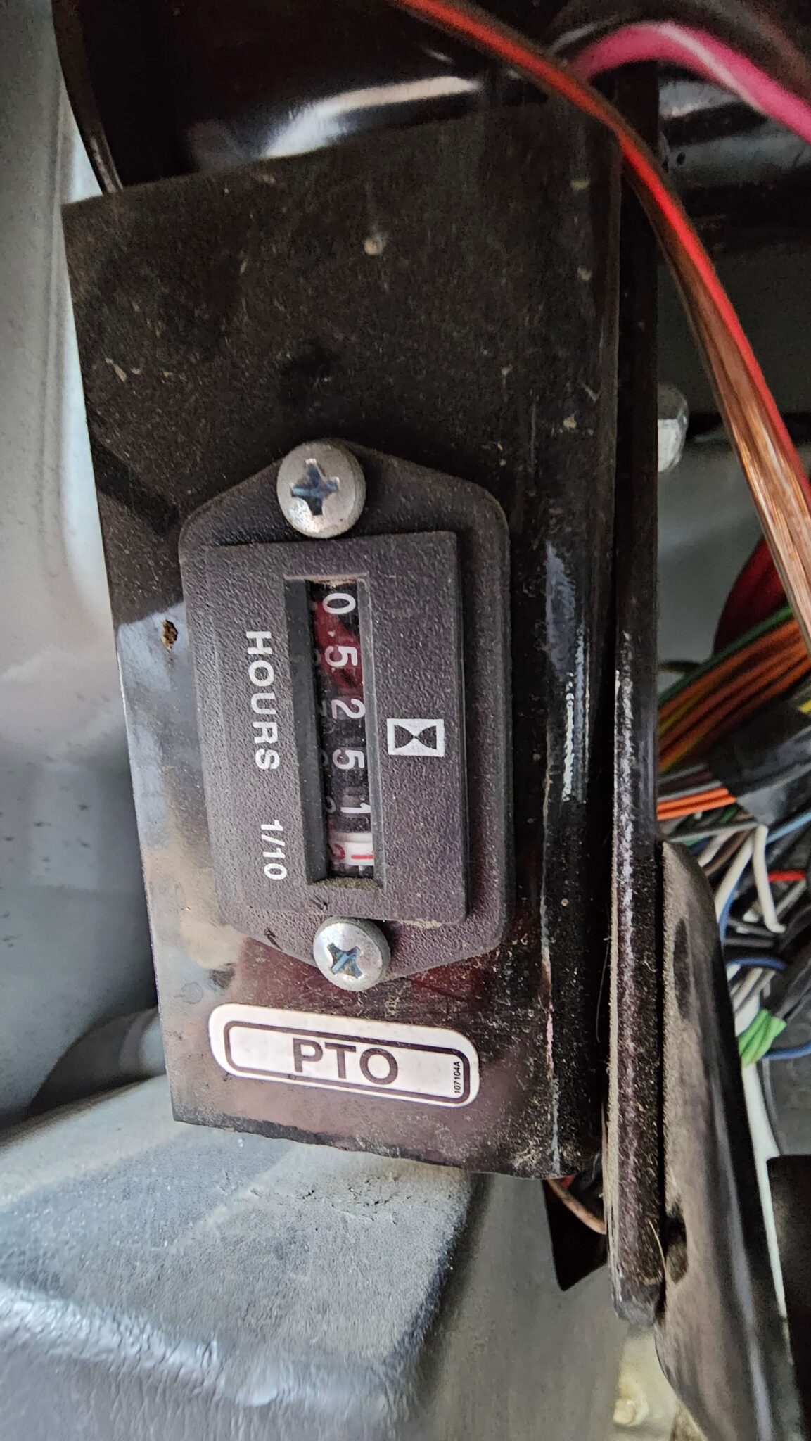 Used Elliott L60 On 2016 Used International 4300 - Image 9