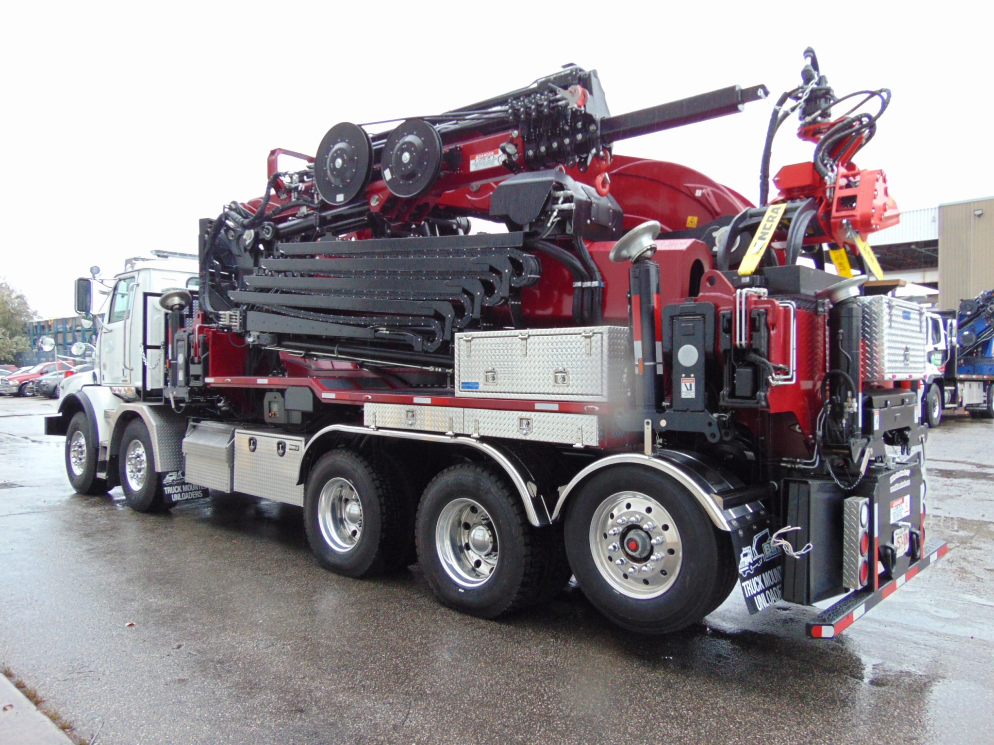 NEW PM 210 ON NEW WESTERN STAR 4800 5-AXLE - Image 3