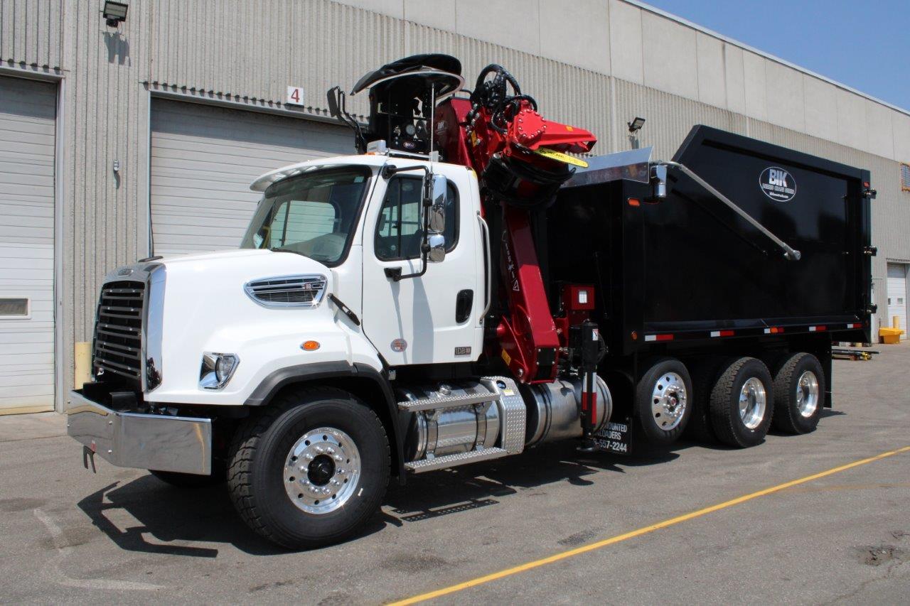NEW BIK DEBRIS CRANE SERIES DC-18Z ON NEW FREIGHTLINER 108SD 4-AXLE