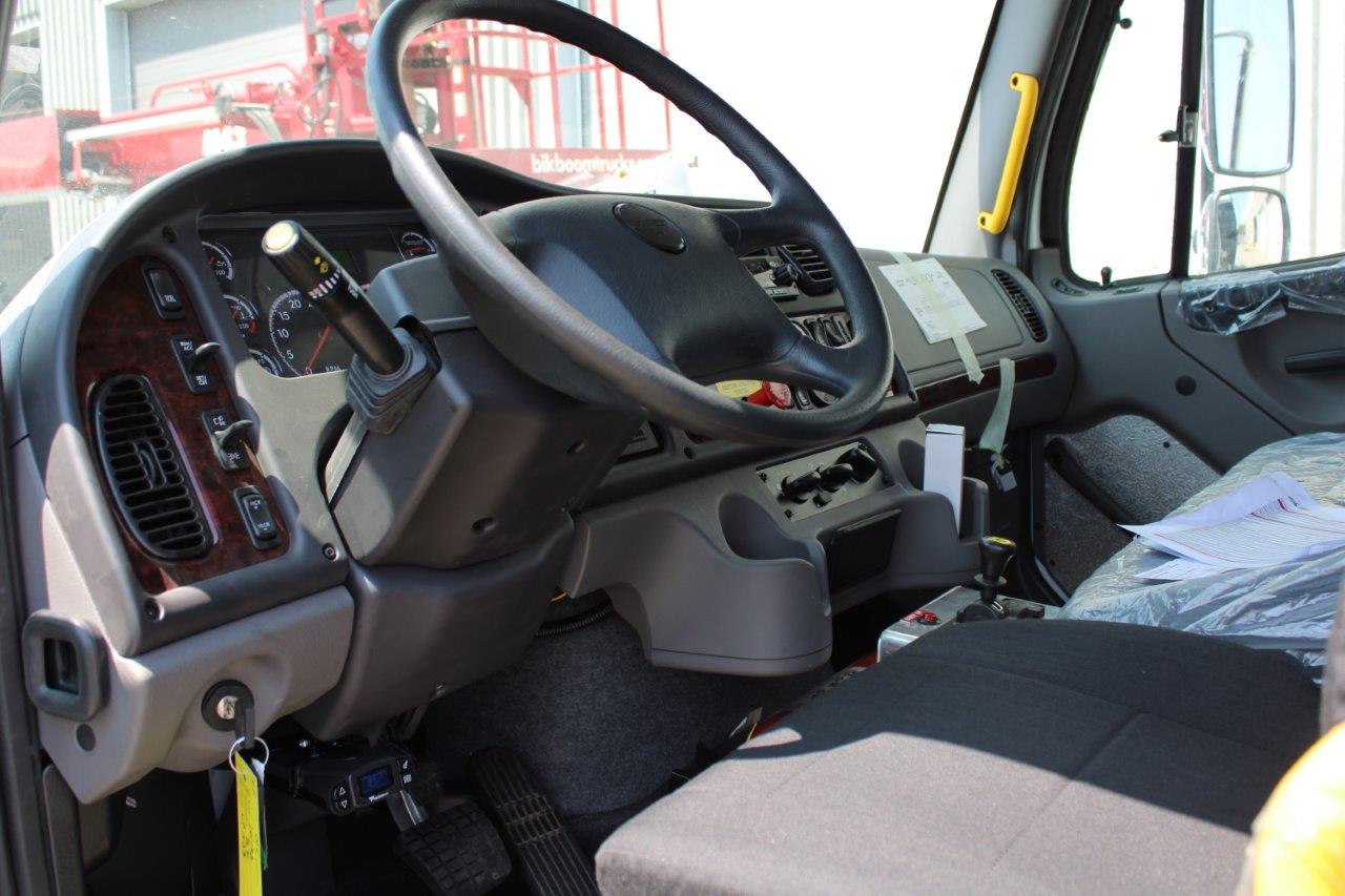 NEW BIK DEBRIS CRANE SERIES DC-18Z ON NEW FREIGHTLINER 108SD 4-AXLE - Image 8