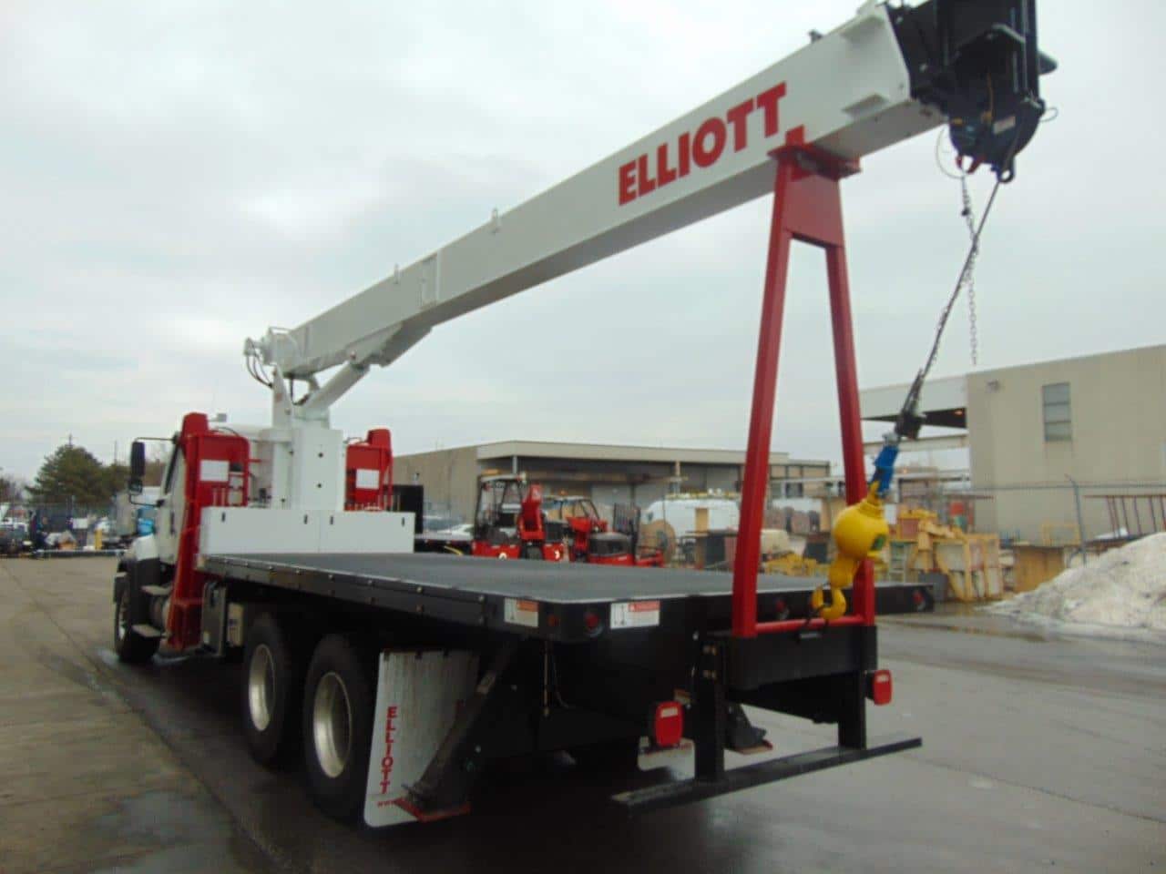 NEW ELLIOTT 1870F ON NEW FREIGHTLINER 108SD & 20’ DECK - Image 5