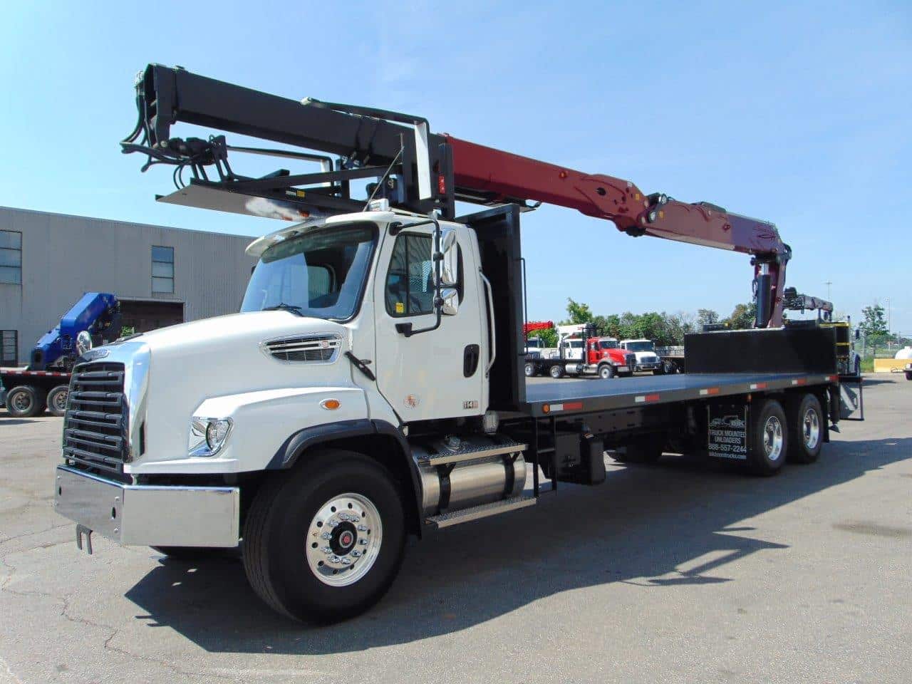 NEW PM POWERLIFT 74 REAR-MOUNTED ON NEW FREIGHTLINER 114SD - Image 6