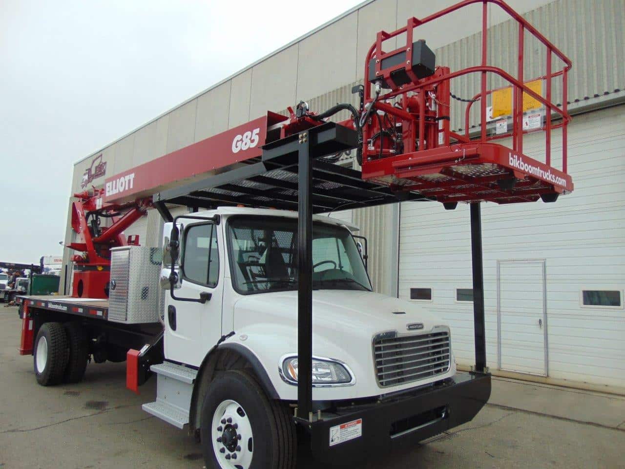 NEW ELLIOTT HiREACH G85 ON NEW FREIGHTLINER M2-106 S/A – 37K GVWR - Image 5