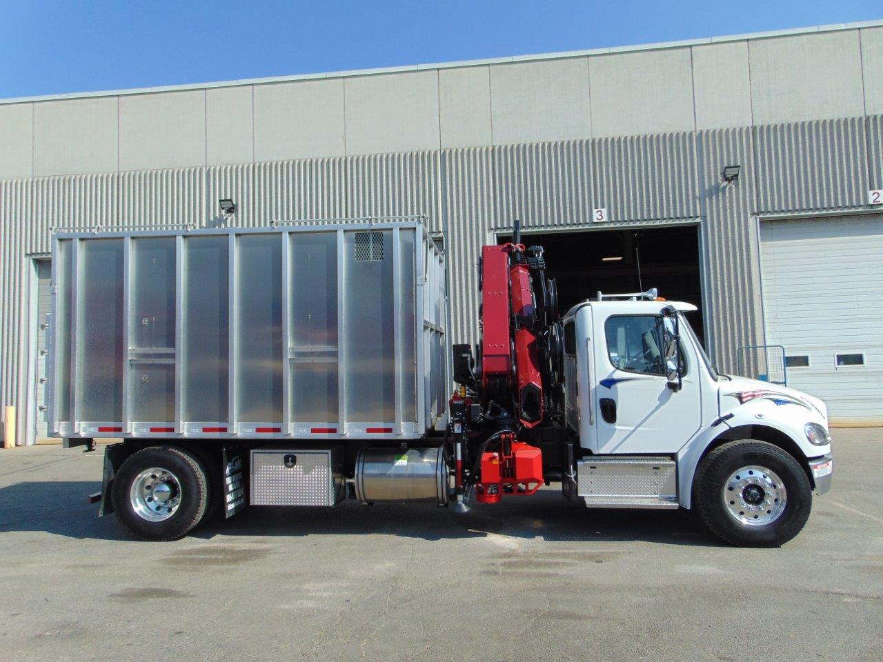 NEW BIK TREE-CARE SERIES TC-70/78 ON NEW FREIGHTLINER - Image 2