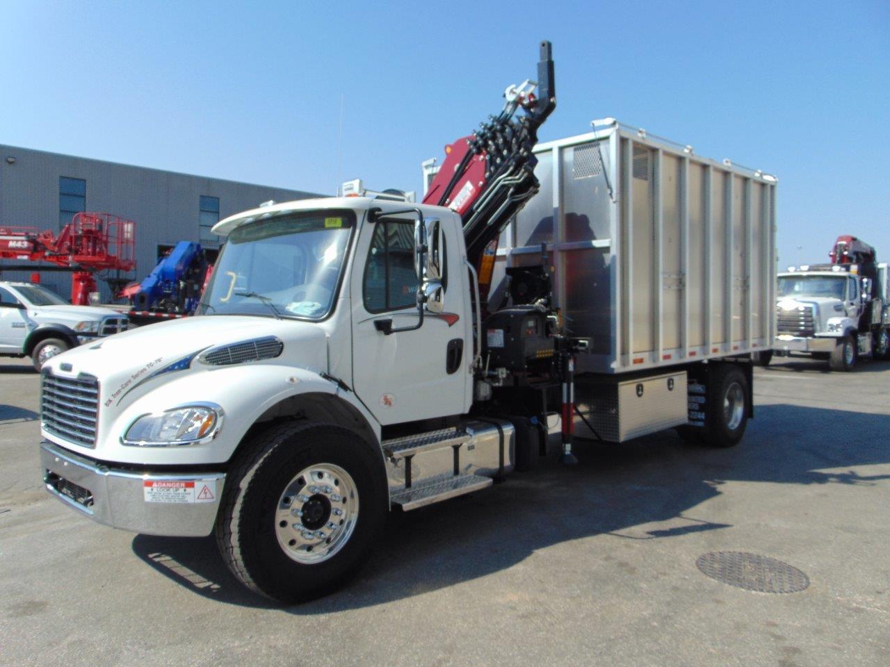 NEW BIK TREE-CARE SERIES TC-70/78 ON NEW FREIGHTLINER - Image 3