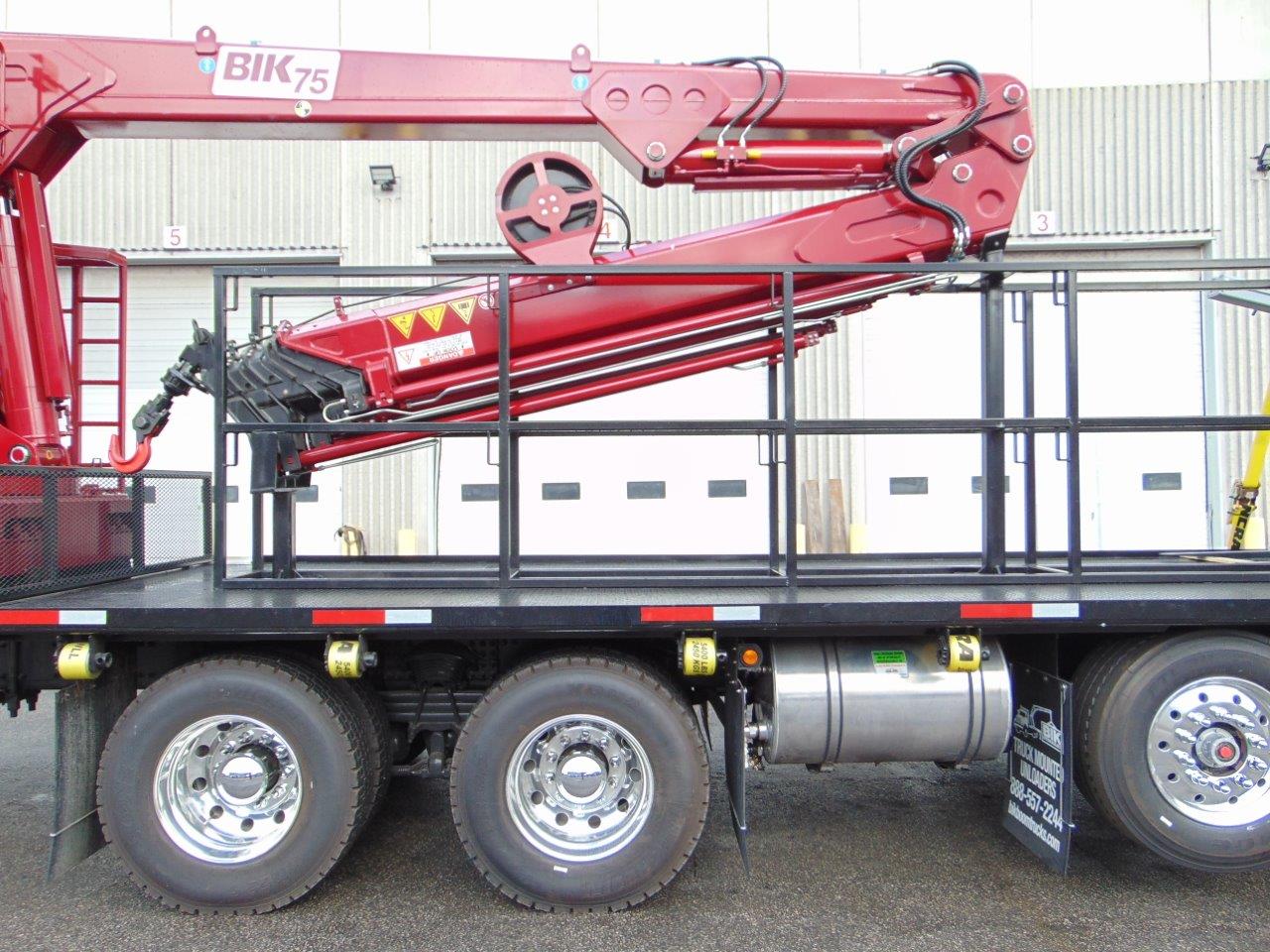 NEW BIK SERIES FC-75 ON NEW WESTERN STAR 49X - Image 4