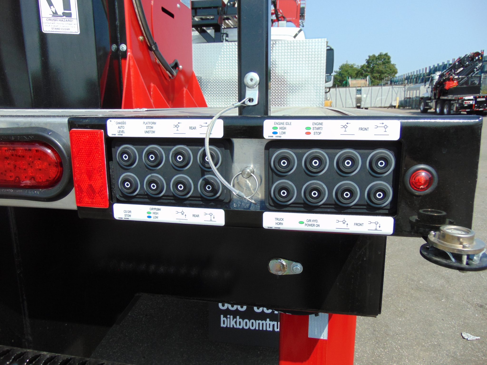 NEW ELLIOTT HiREACH L65 ON NEW FREIGHTLINER M2-106 - Image 12