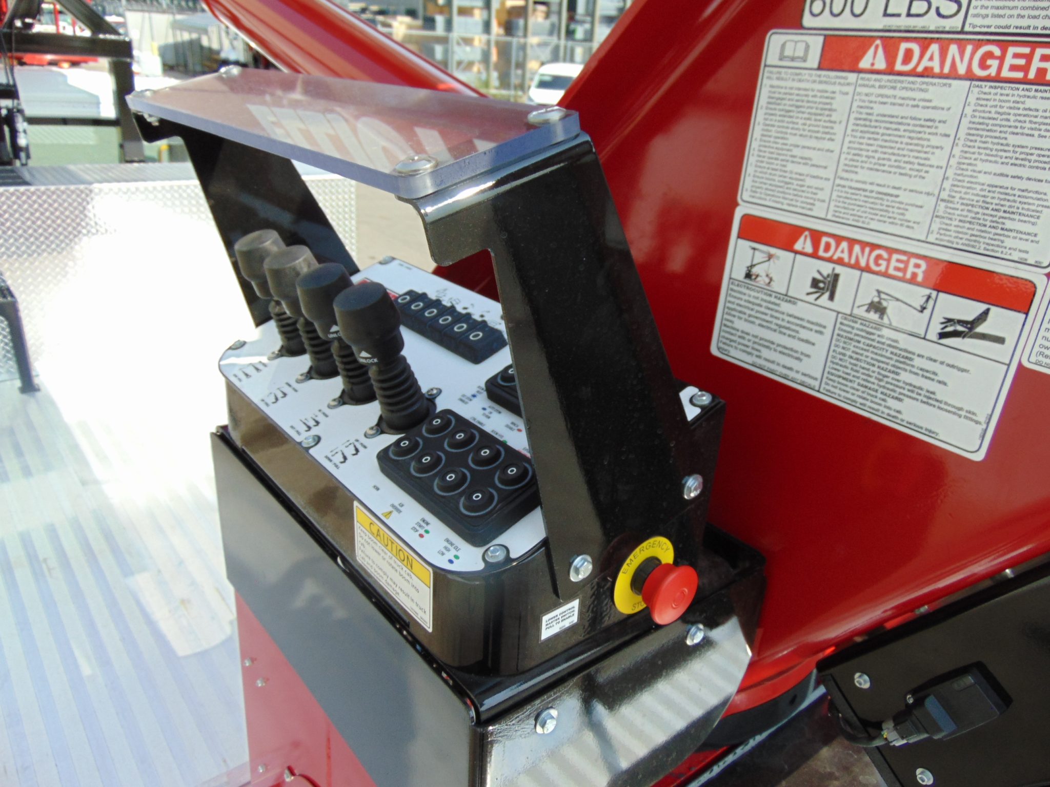 NEW ELLIOTT HiREACH L65 ON NEW FREIGHTLINER M2-106 - Image 10