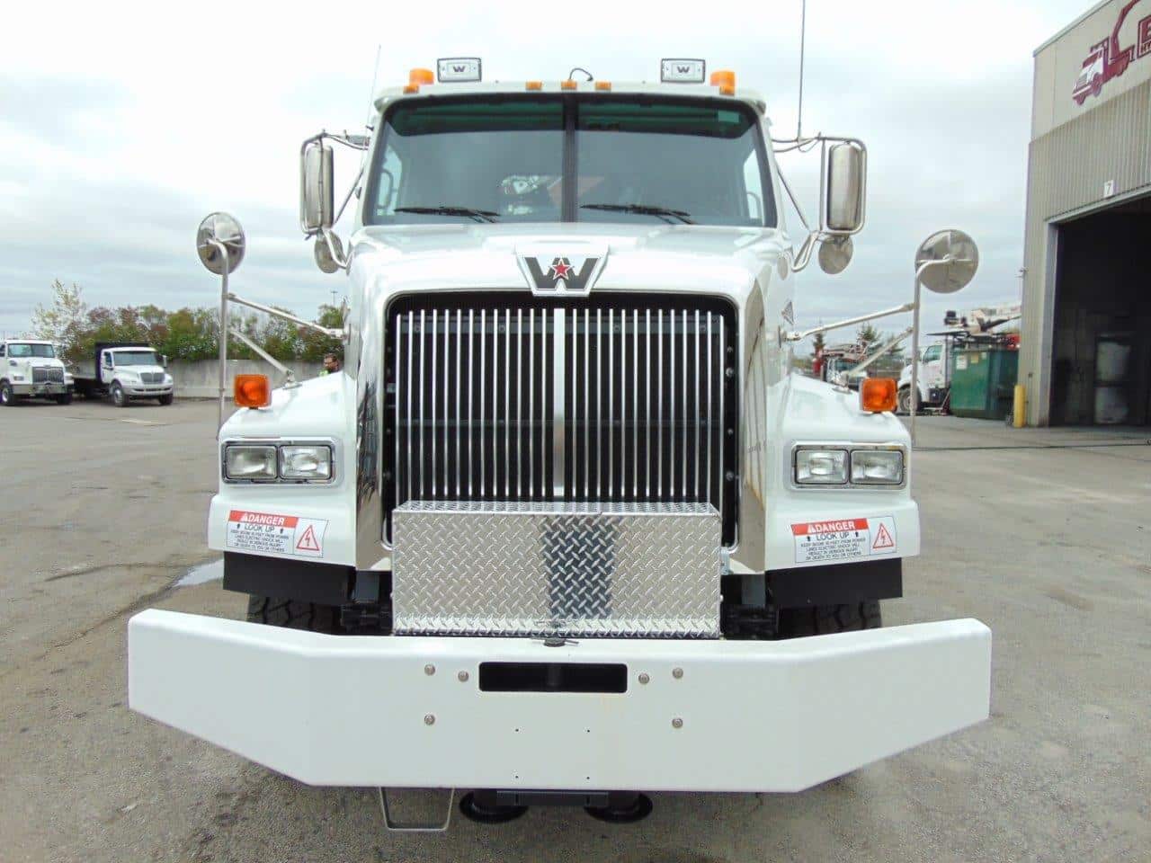 NEW Bik Tree Care Series TC-124 XL On New Western Star 4800 - Image 5