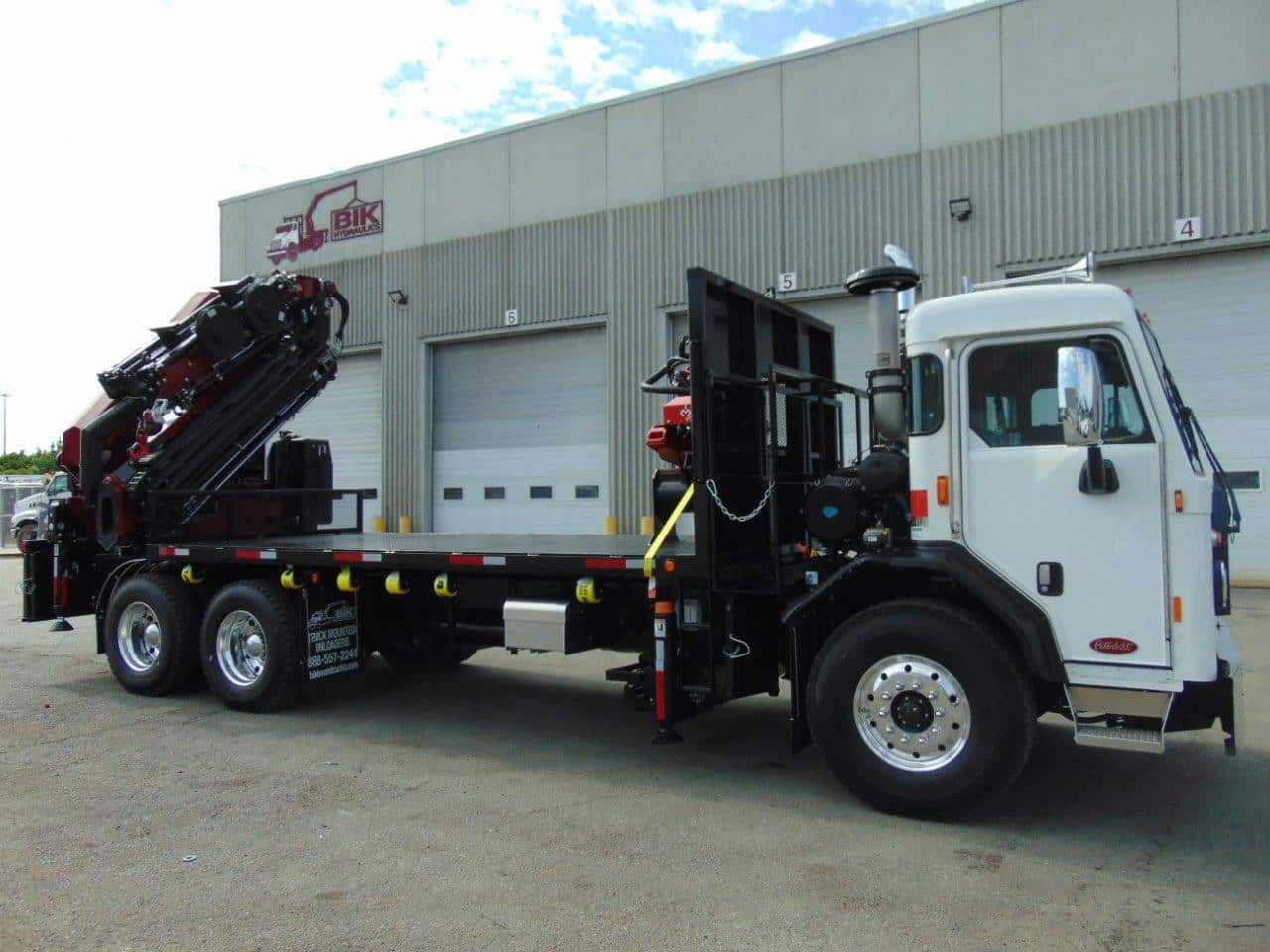 NEW BIK TREE-CARE SERIES TC-98/104 ON NEW PETERBILT 520