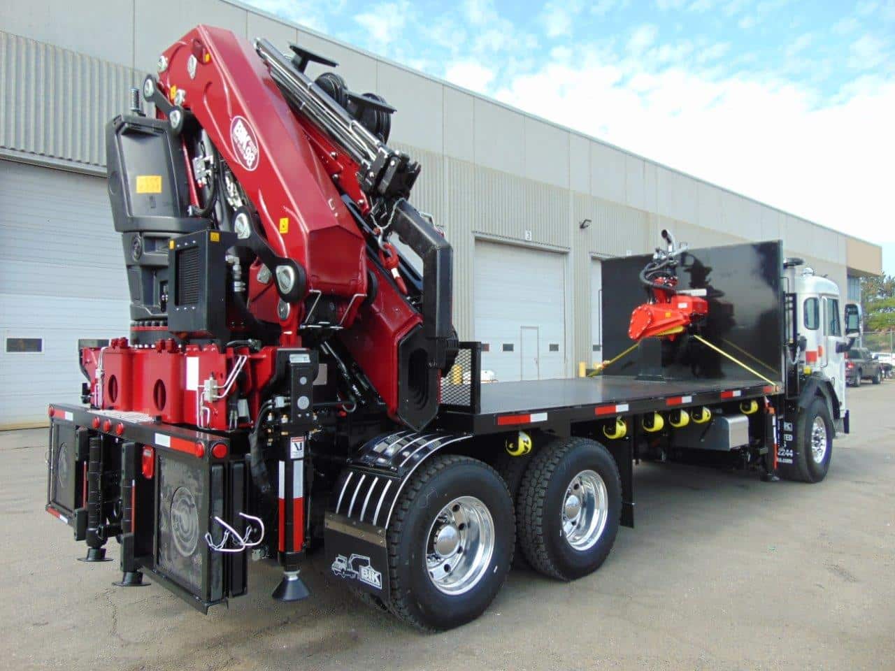 NEW BIK TREE-CARE SERIES TC-98/104 ON NEW PETERBILT 520 - Image 5