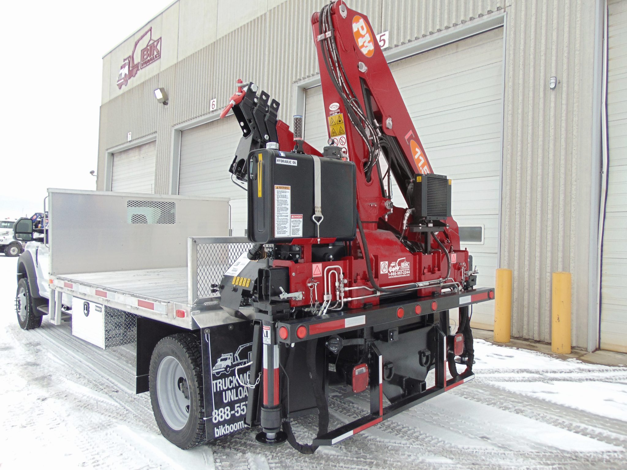 NEW PM 11523 KNUCKLE BOOM REAR MTD – FORD F550 - Image 5