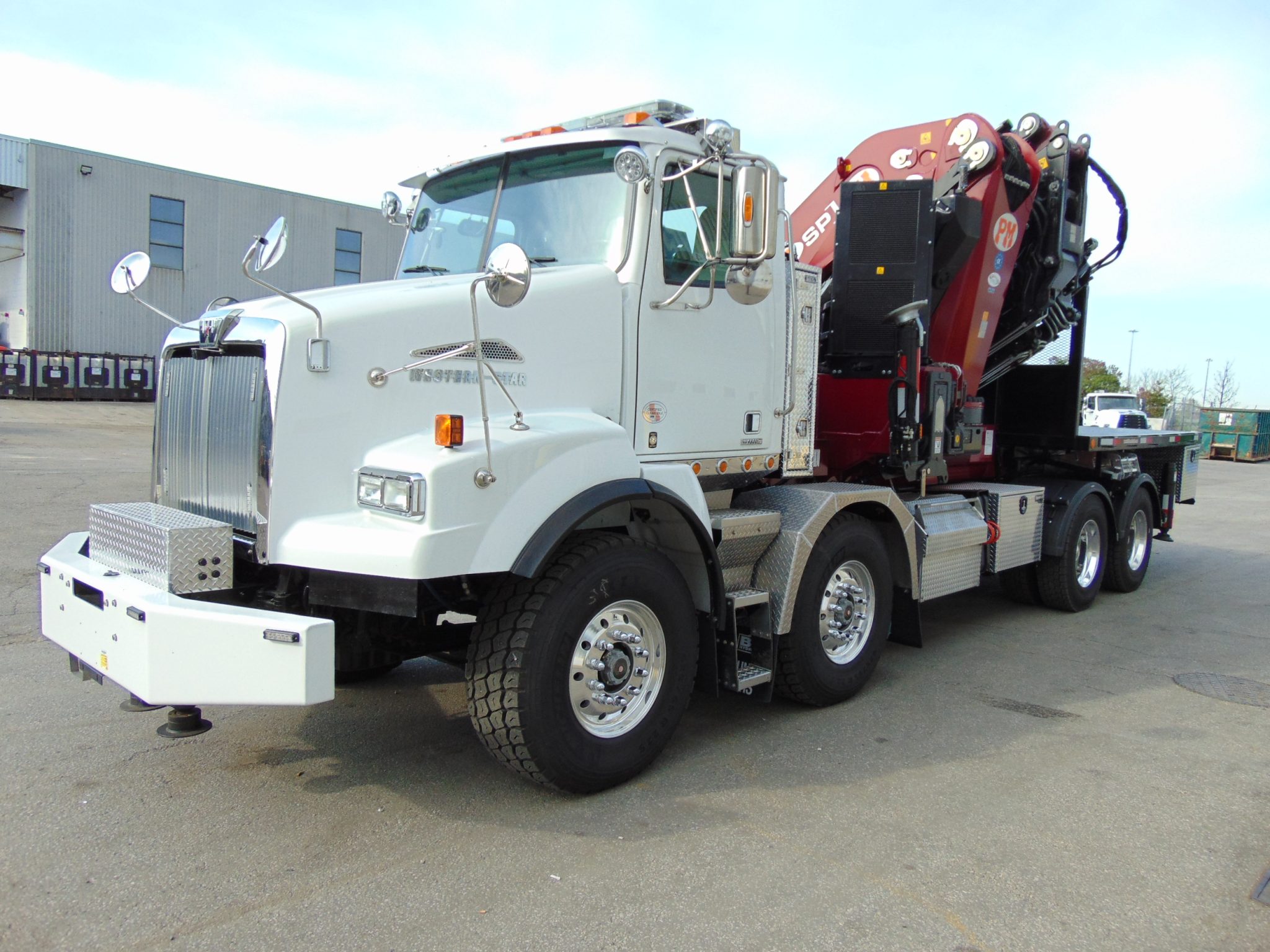 NEW PM 150 + JIB ON NEW WESTERN STAR 4800 & 15′ REMOVABLE DECK - Image 5