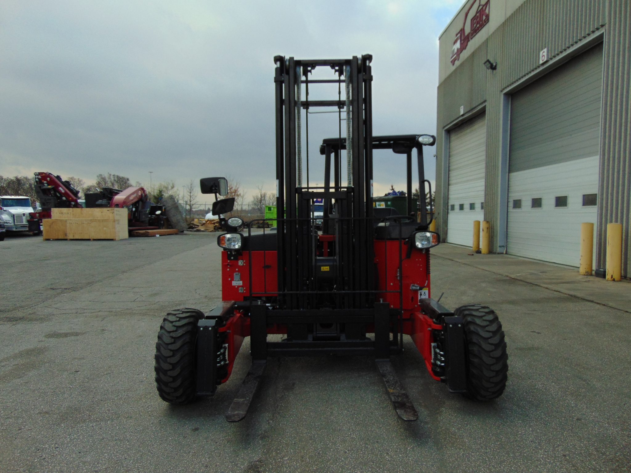 A NEW MANITOU TMM 45HT-4W TRUCK MOUNTED FORKLIFT - Image 9
