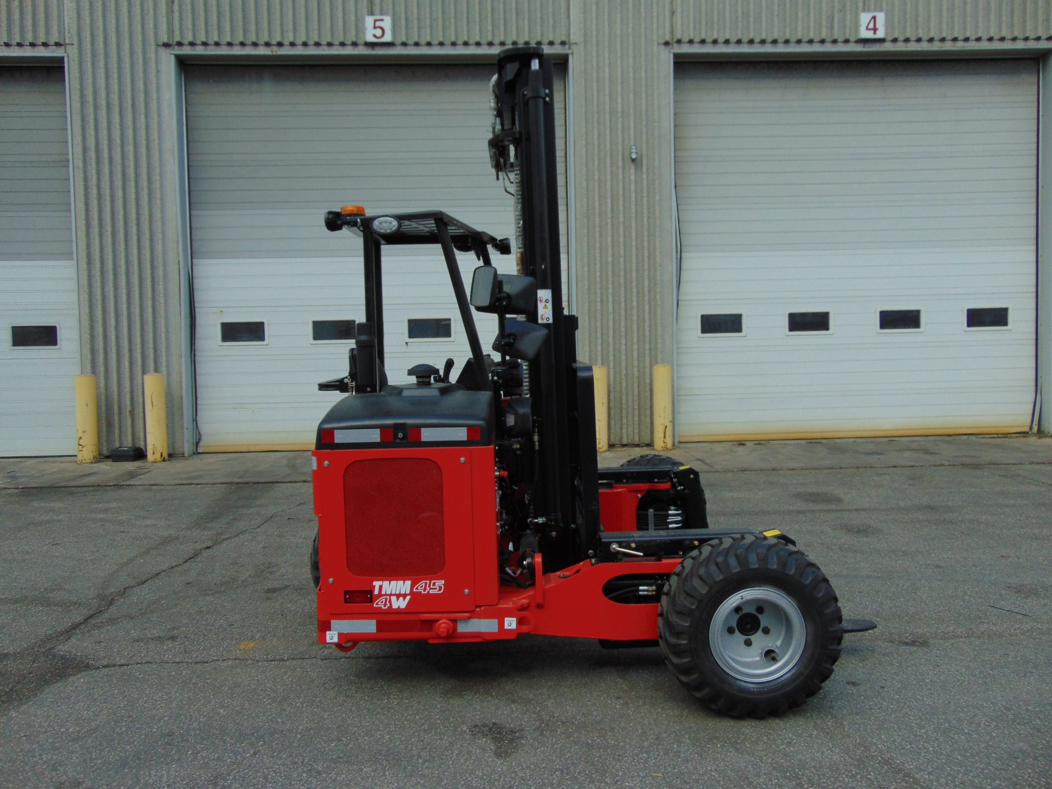 A NEW MANITOU TMM 45HT-4W TRUCK MOUNTED FORKLIFT - Image 8
