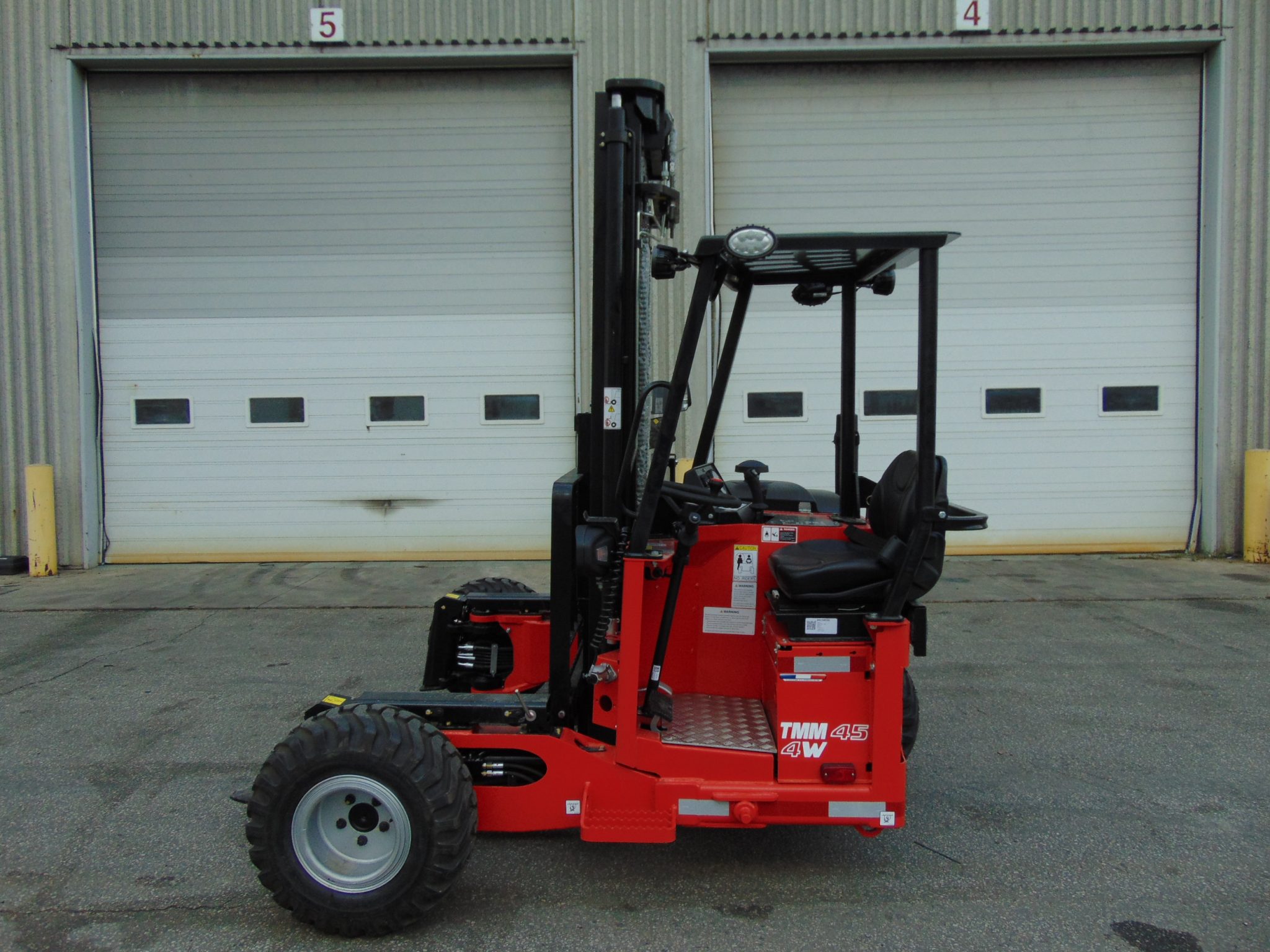 A NEW MANITOU TMM 45HT-4W TRUCK MOUNTED FORKLIFT - Image 5