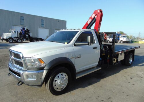 PM 6023 KNUCKLE BOOM ON DODGE 5500 SINGLE AXLE CHASSIS