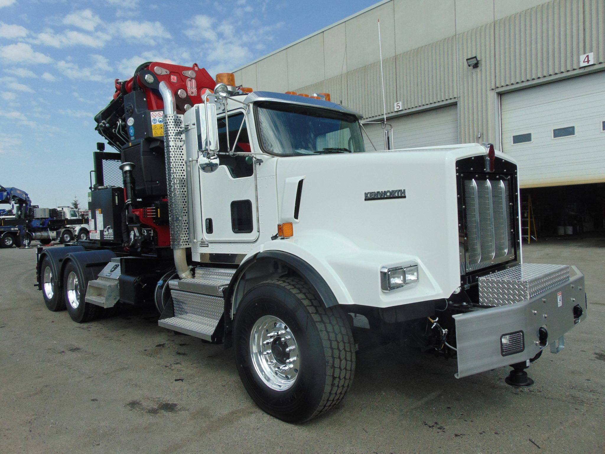 NEW PM 65 KNUCKLE BOOM ON NEW KENWORTH T800 - Image 2