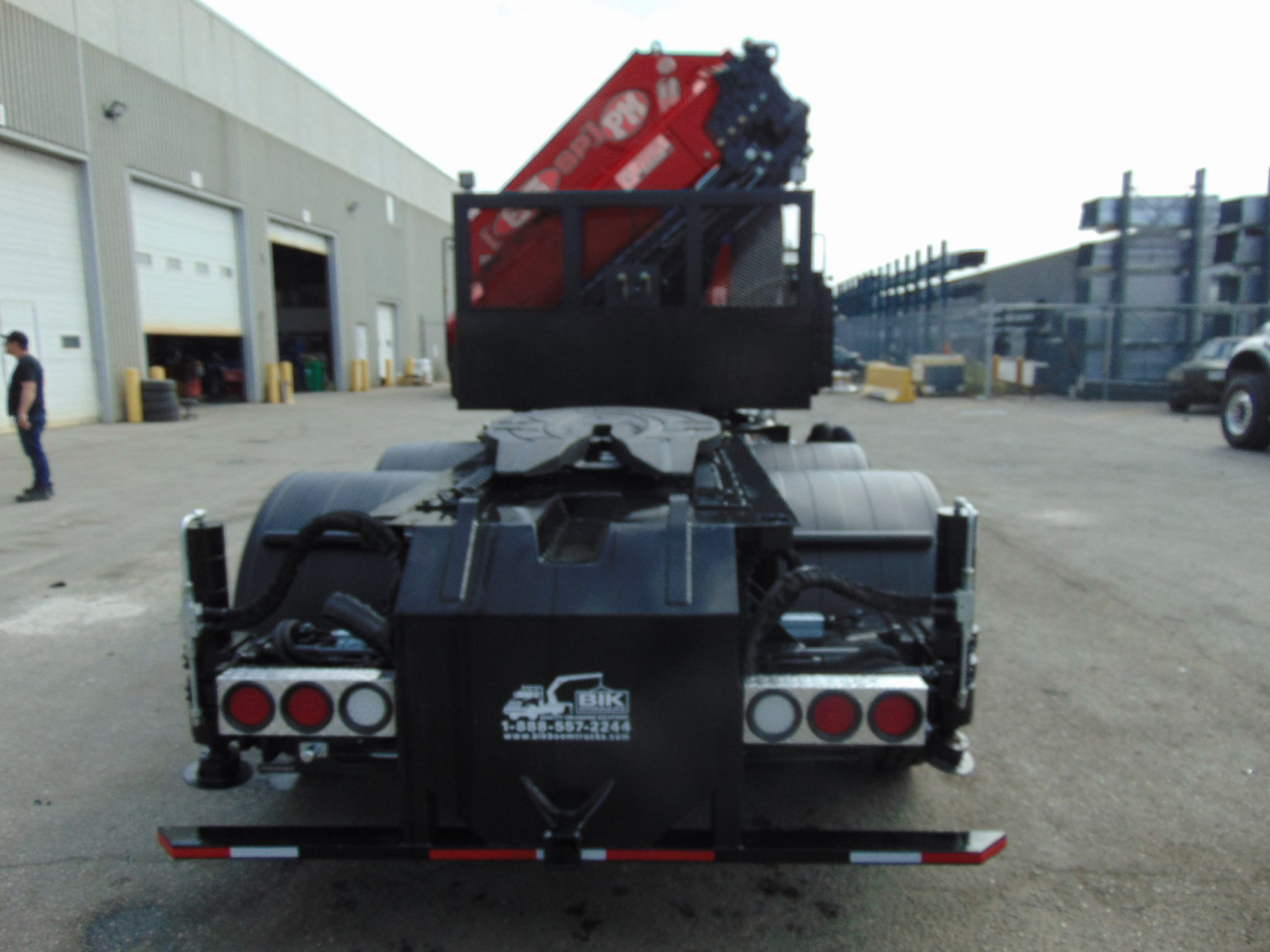 NEW PM 65 KNUCKLE BOOM ON NEW KENWORTH T800 - Image 4