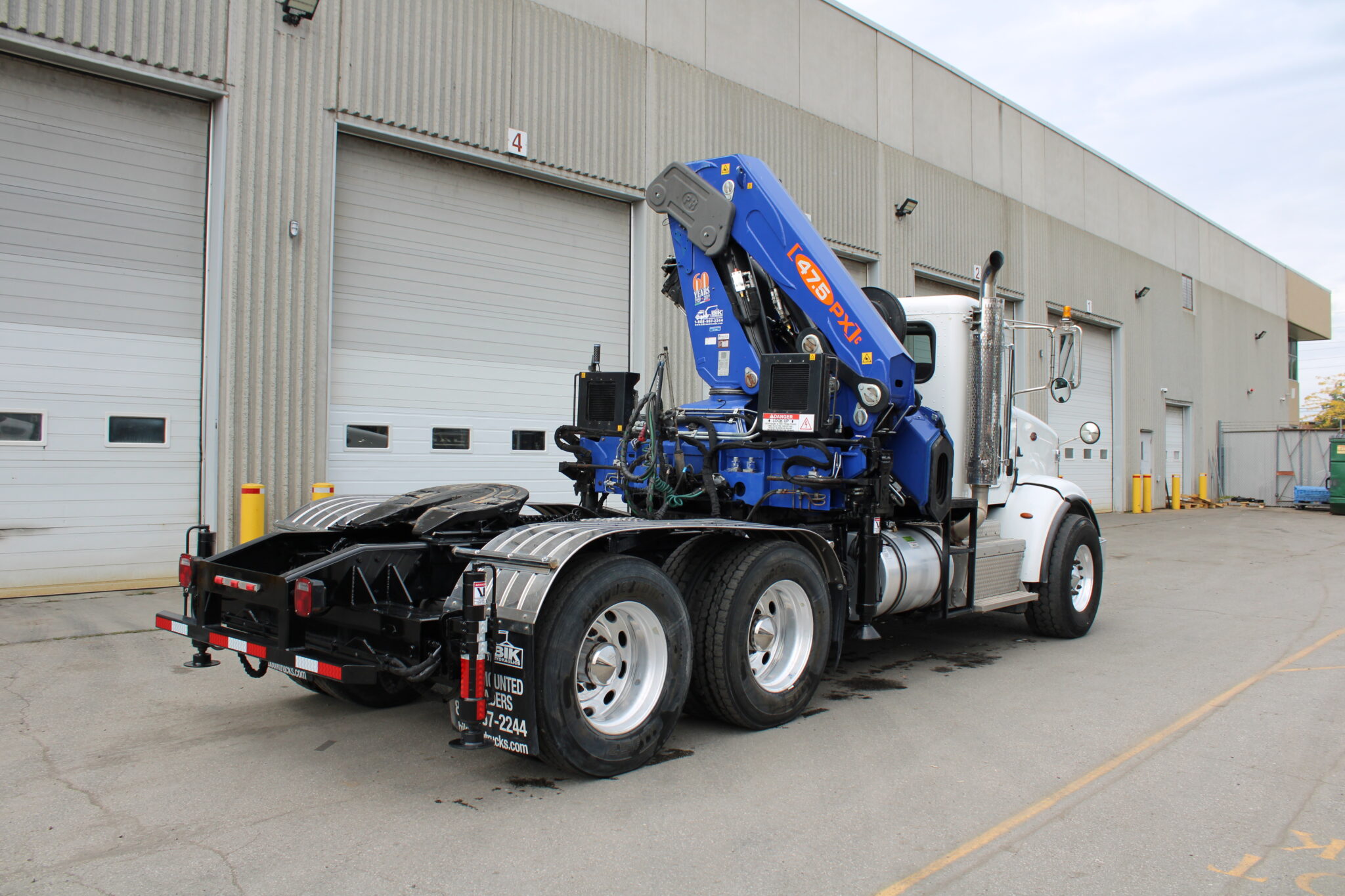 USED 2020 PETERBILT 365 TRACTOR WITH PM 47.5 PX - Image 17