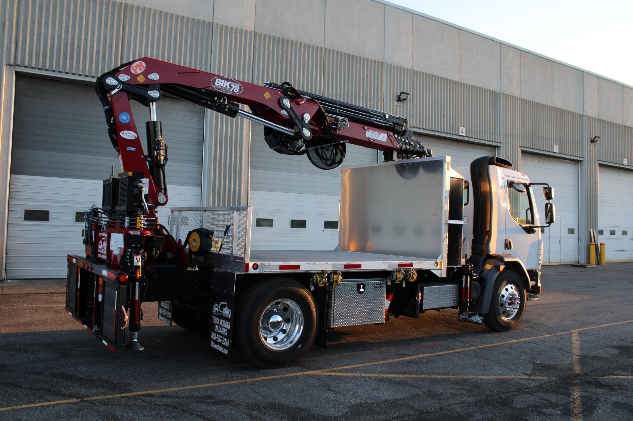 NEW BIK TREE-CARE SERIES TC-70/78 ON NEW PETERBILT 220 - Image 3