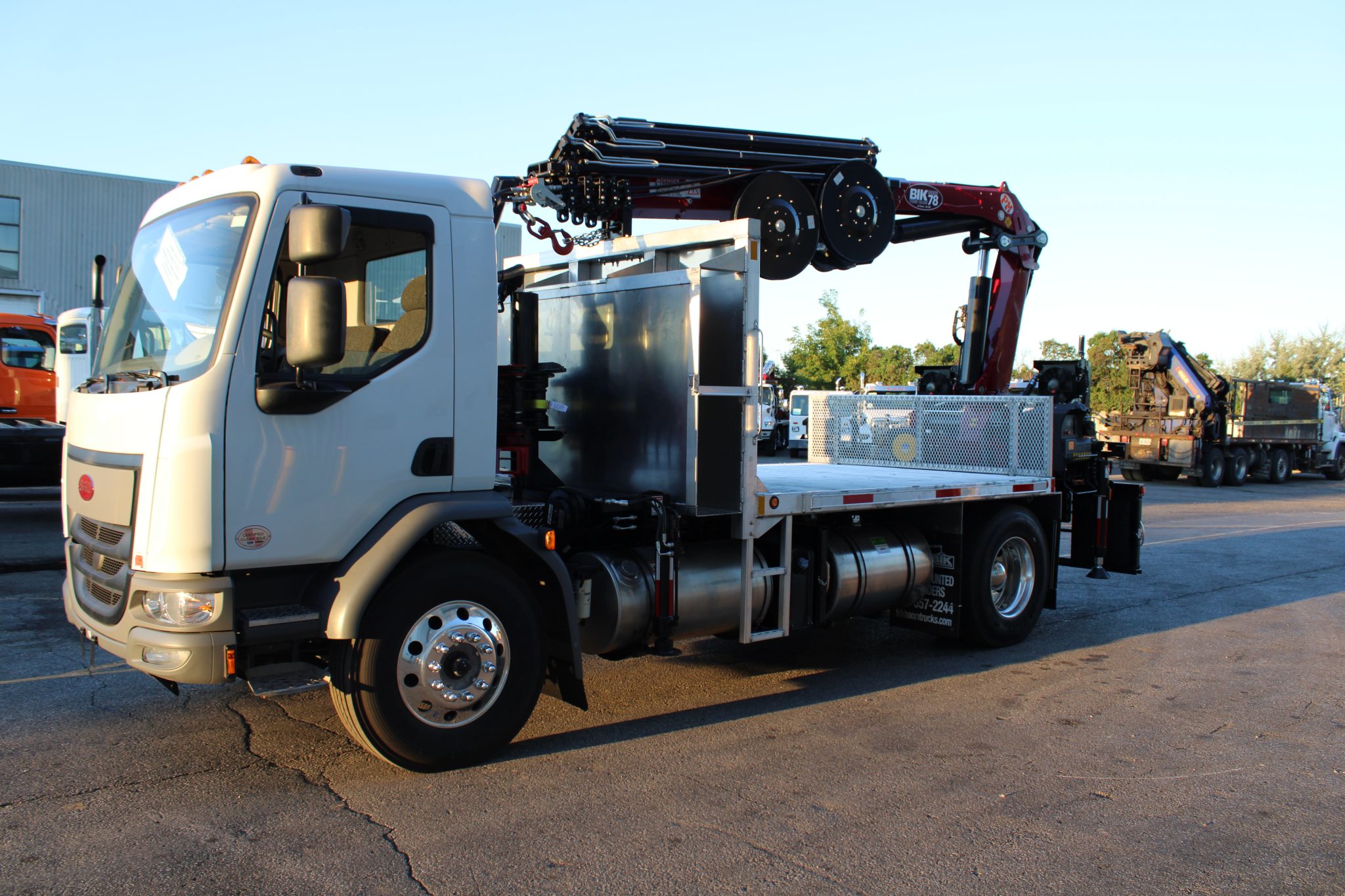 NEW BIK TREE-CARE SERIES TC-70/78 ON NEW PETERBILT 220 - Image 6