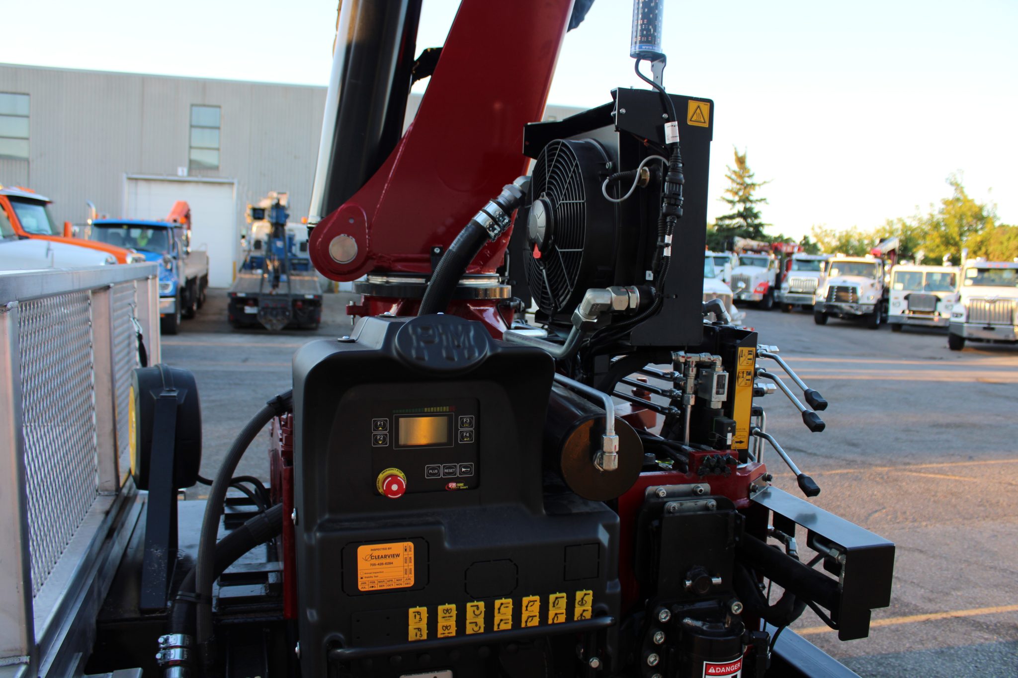 NEW BIK TREE-CARE SERIES TC-70/78 ON NEW PETERBILT 220 - Image 9