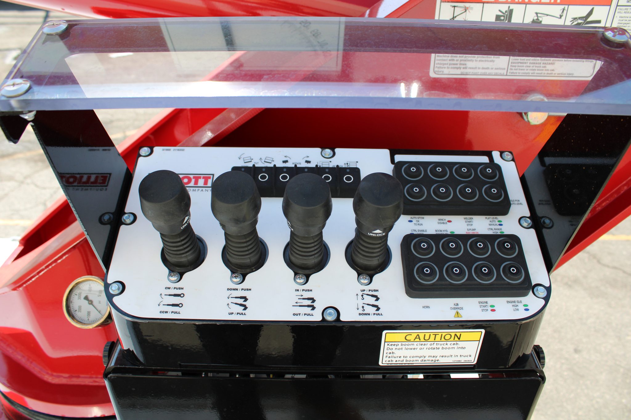 NEW ELLIOTT HiREACH L50 ON NEW International with 13’ ALUM BED - Image 8