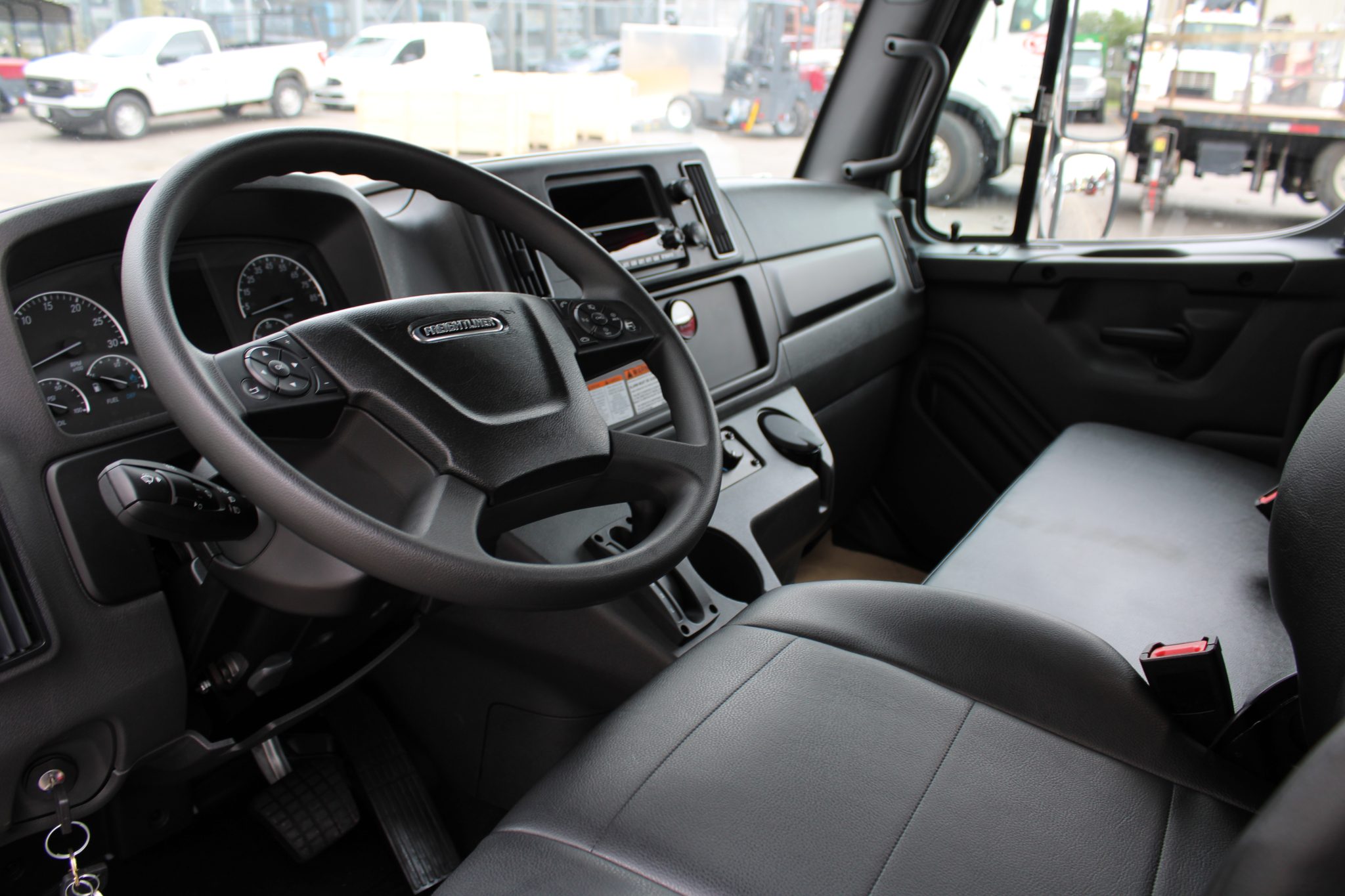 NEW ELLIOTT HiREACH M87 ON NEW FREIGHTLINER M2-106 - Image 9