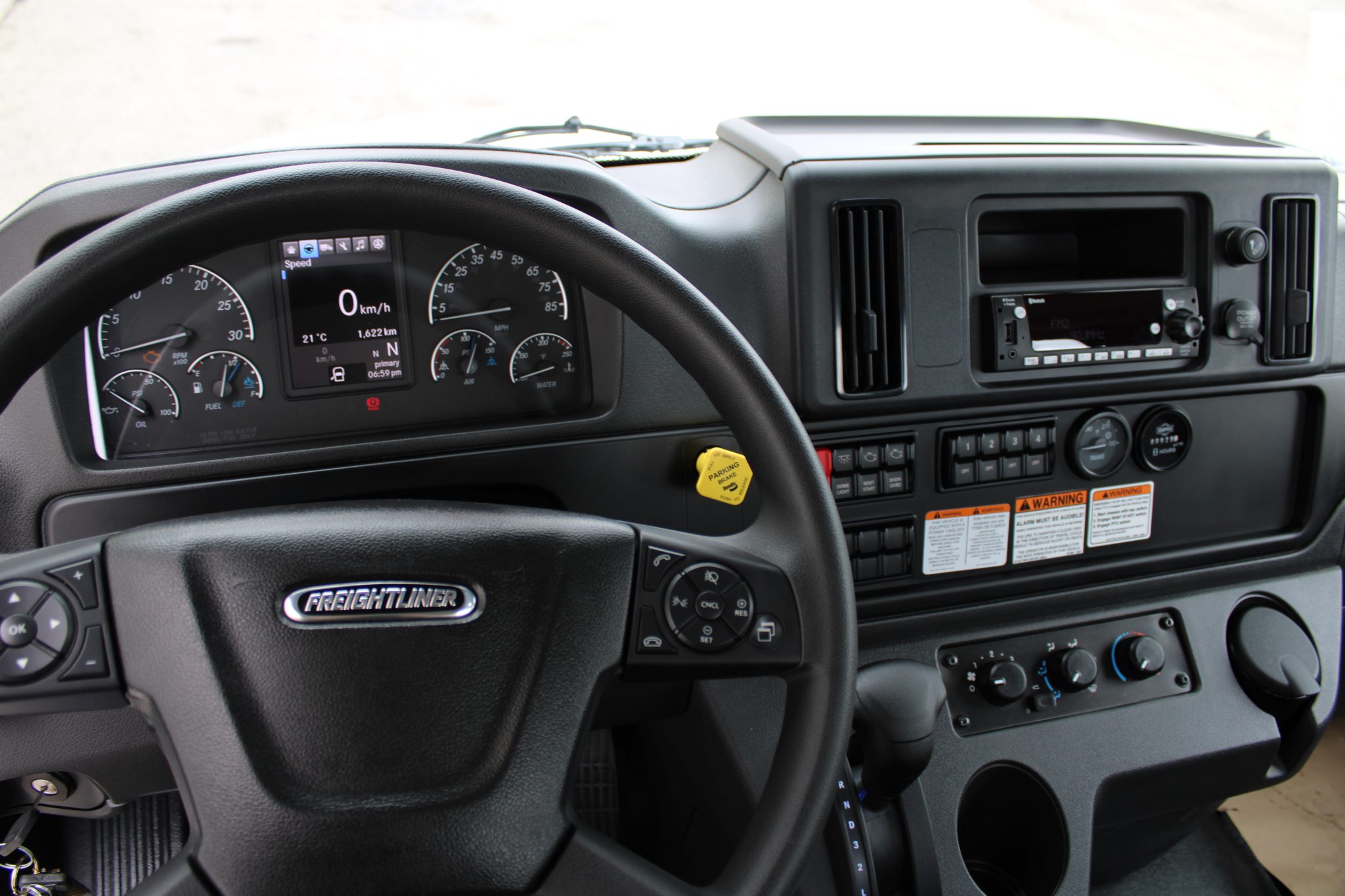 NEW ELLIOTT HiREACH M87 ON NEW FREIGHTLINER M2-106 - Image 14