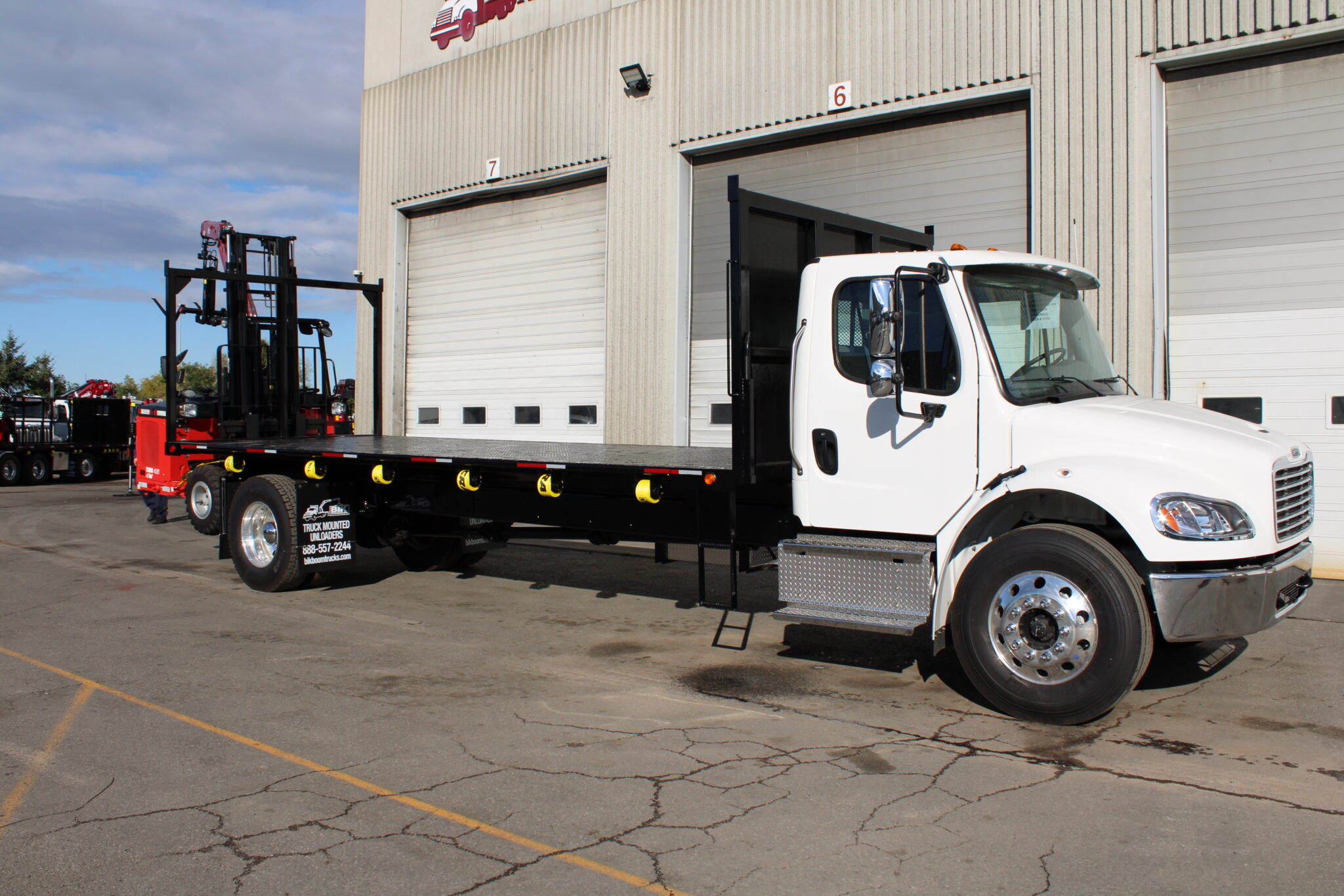 NEW – FREIGHTLINER M2-106 WITH MANITOU TMM-45 - Image 2