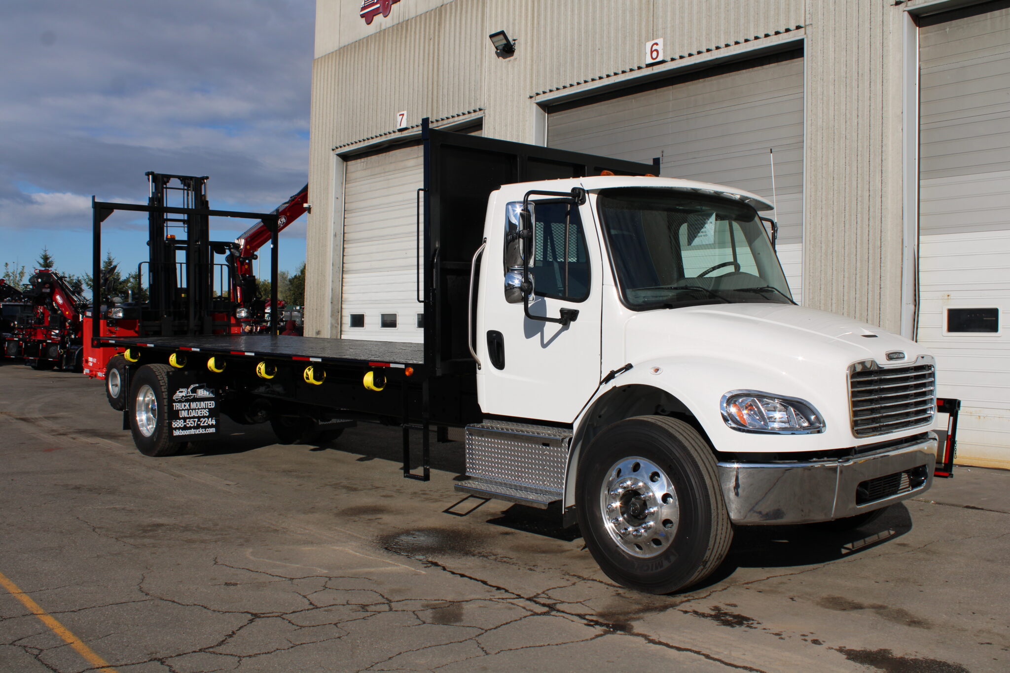 NEW – FREIGHTLINER M2-106 WITH MANITOU TMM-45 - Image 3