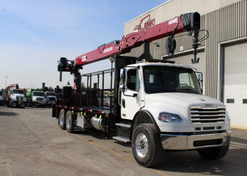NEW BIK SERIES FC-70 ON NEW FREIGHTLINER M2-106