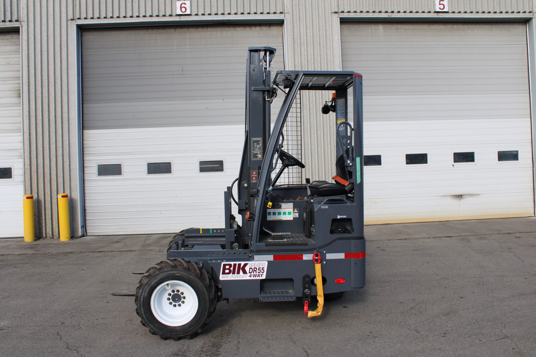 NEW BIK 3WD FORKLIFT SERIES DR-55 4 TRUCK MOUNTED FORKLIFT - Image 9