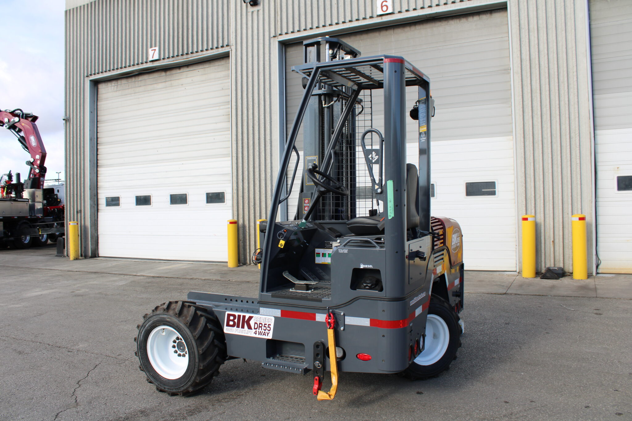 NEW BIK 3WD FORKLIFT SERIES DR-55 4 TRUCK MOUNTED FORKLIFT - Image 8