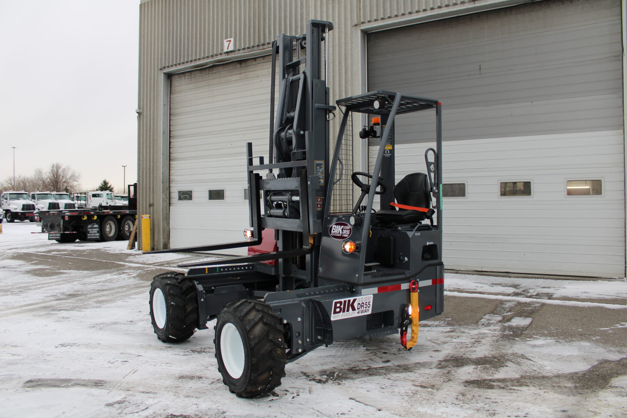 NEW BIK 3WD FORKLIFT SERIES DR-55 4 TRUCK MOUNTED FORKLIFT - Image 5