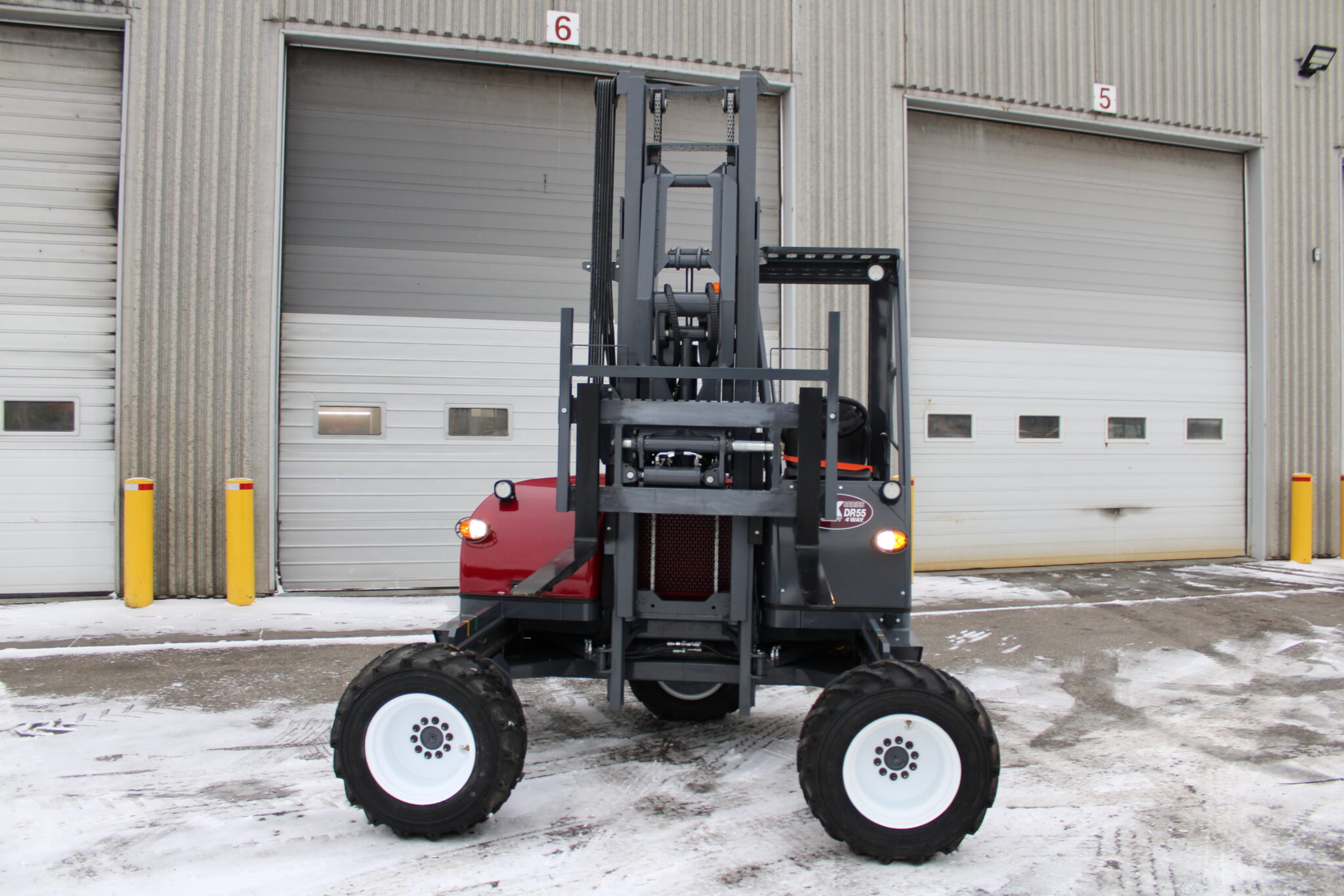 NEW BIK 3WD FORKLIFT SERIES DR-55 4 TRUCK MOUNTED FORKLIFT - Image 16