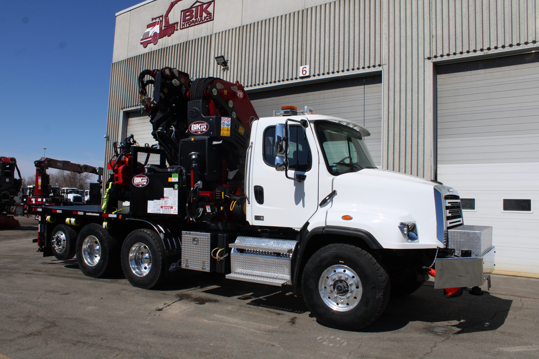 NEW BIK TREE CARE SERIES TC-106/112 ON NEW FREIGHTLINER 114SD