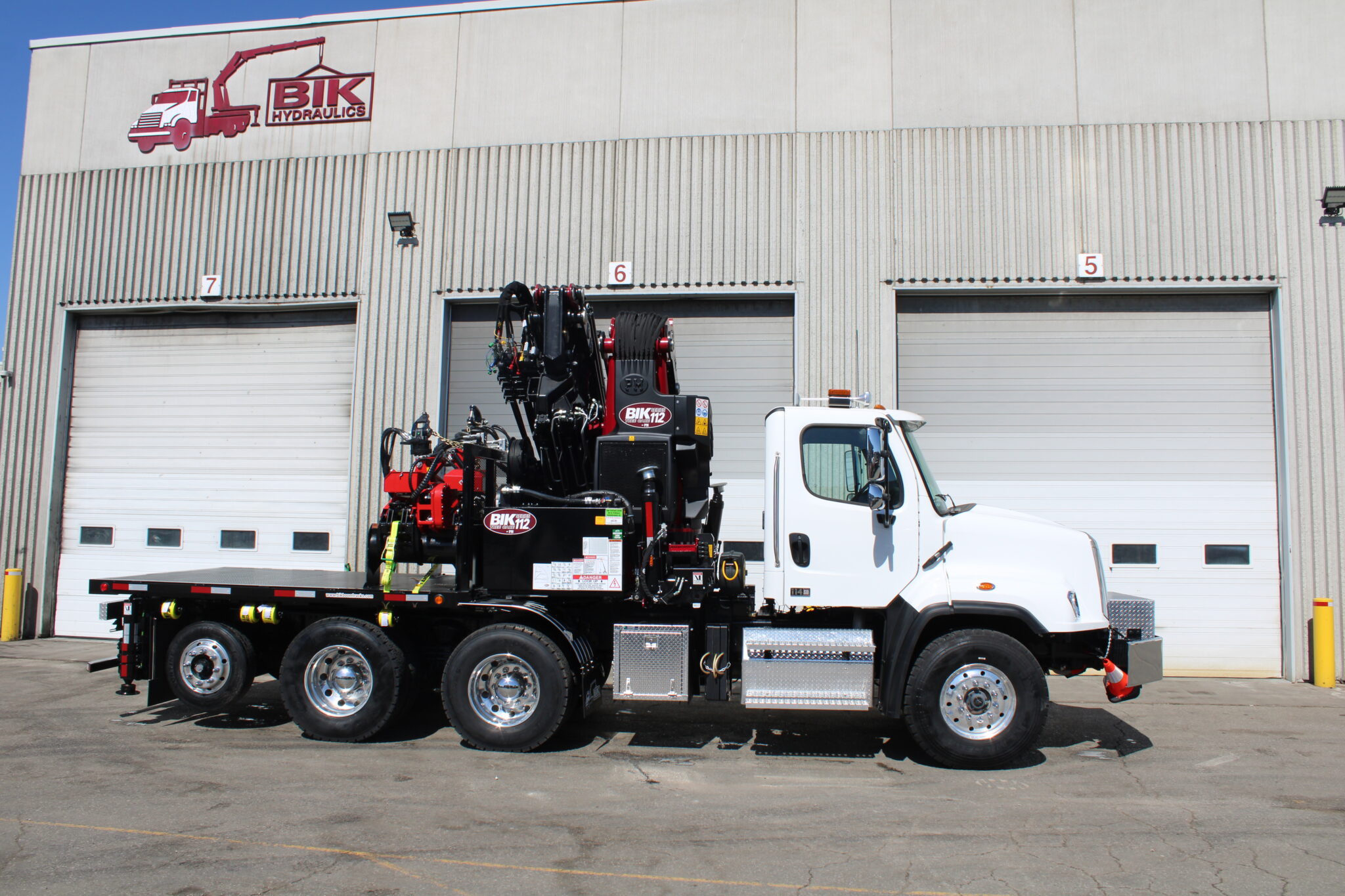 NEW BIK TREE CARE SERIES TC-106/112 ON NEW FREIGHTLINER 114SD - Image 2