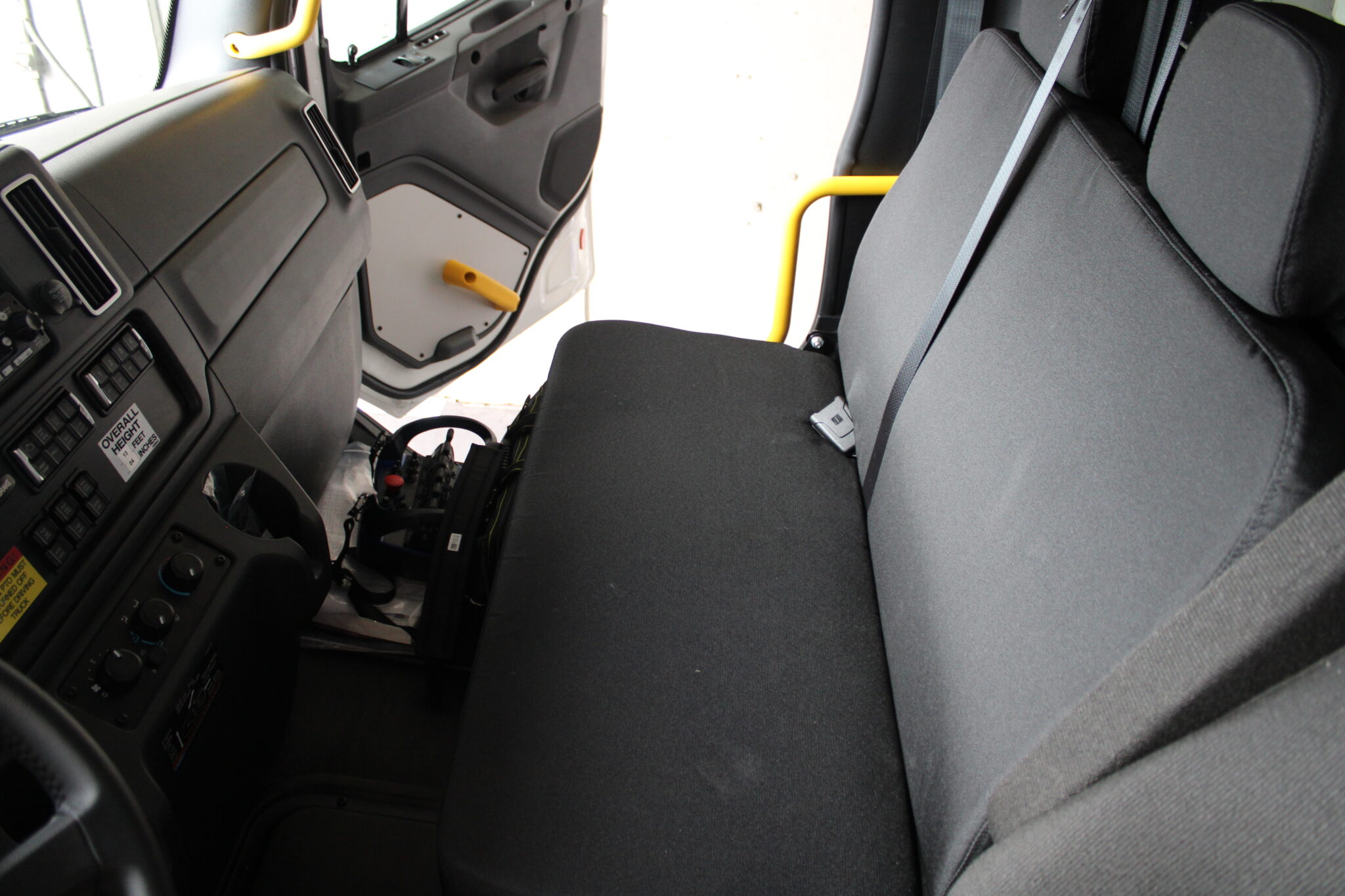 NEW BIK SERIES FC-70 FORMING CRANE ON NEW FREIGHTLINER 114SD 4-AXLE - Image 7