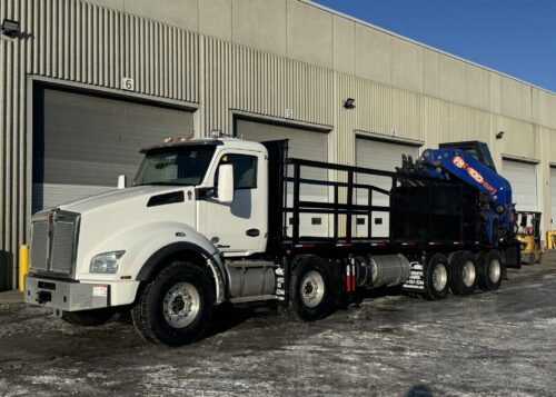 Used 2018 Kenworth T880 with PM 100 boom.
