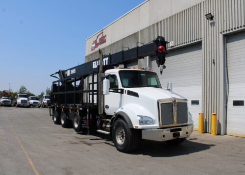 USED 2018 KENWORTH T880 4-AXLE WITH ELLIOTT 2695 CRANE
