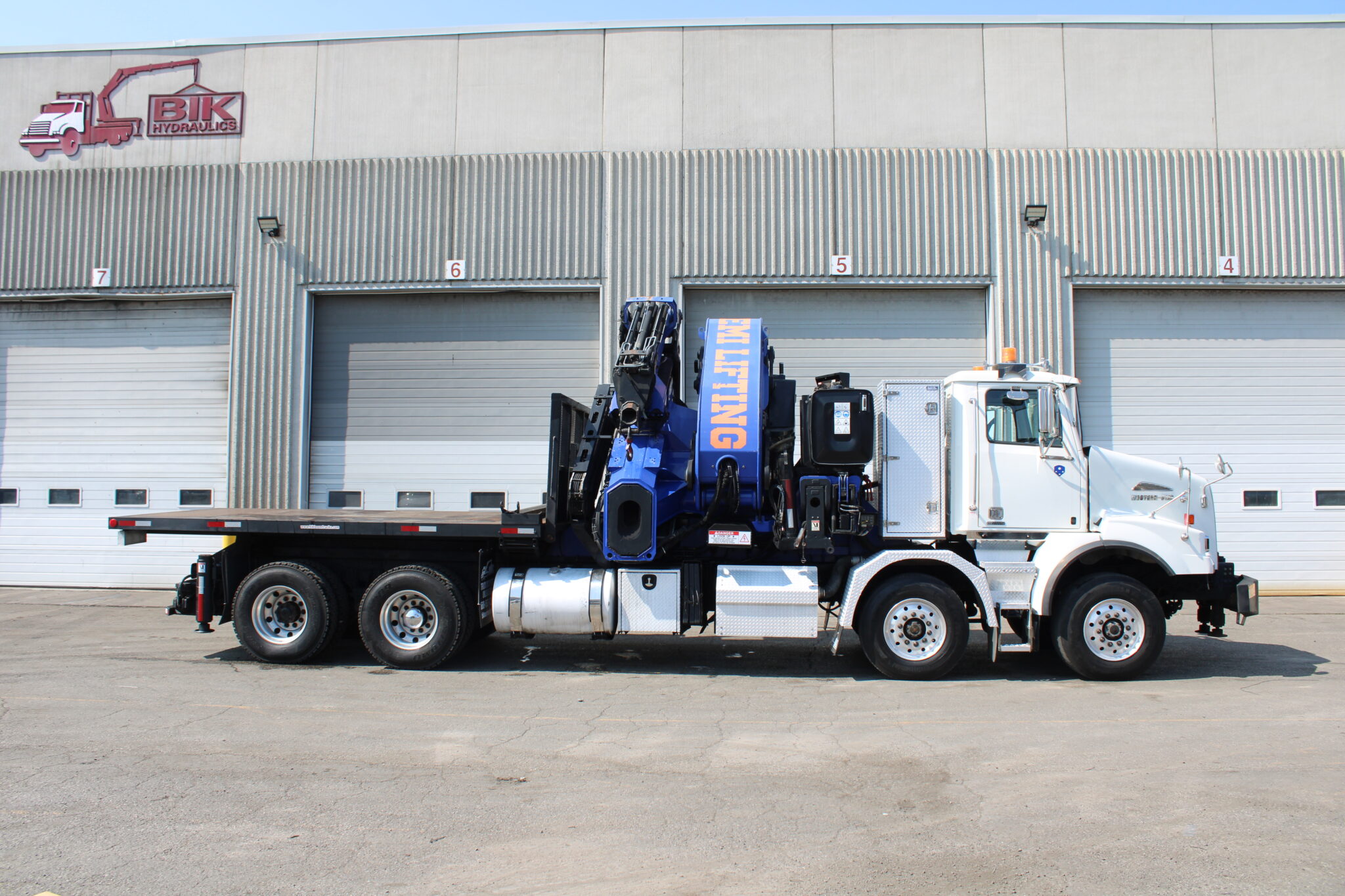 USED 2016 WESTERN STAR 4-AXLE WITH PM 150 w/JIB - Image 7