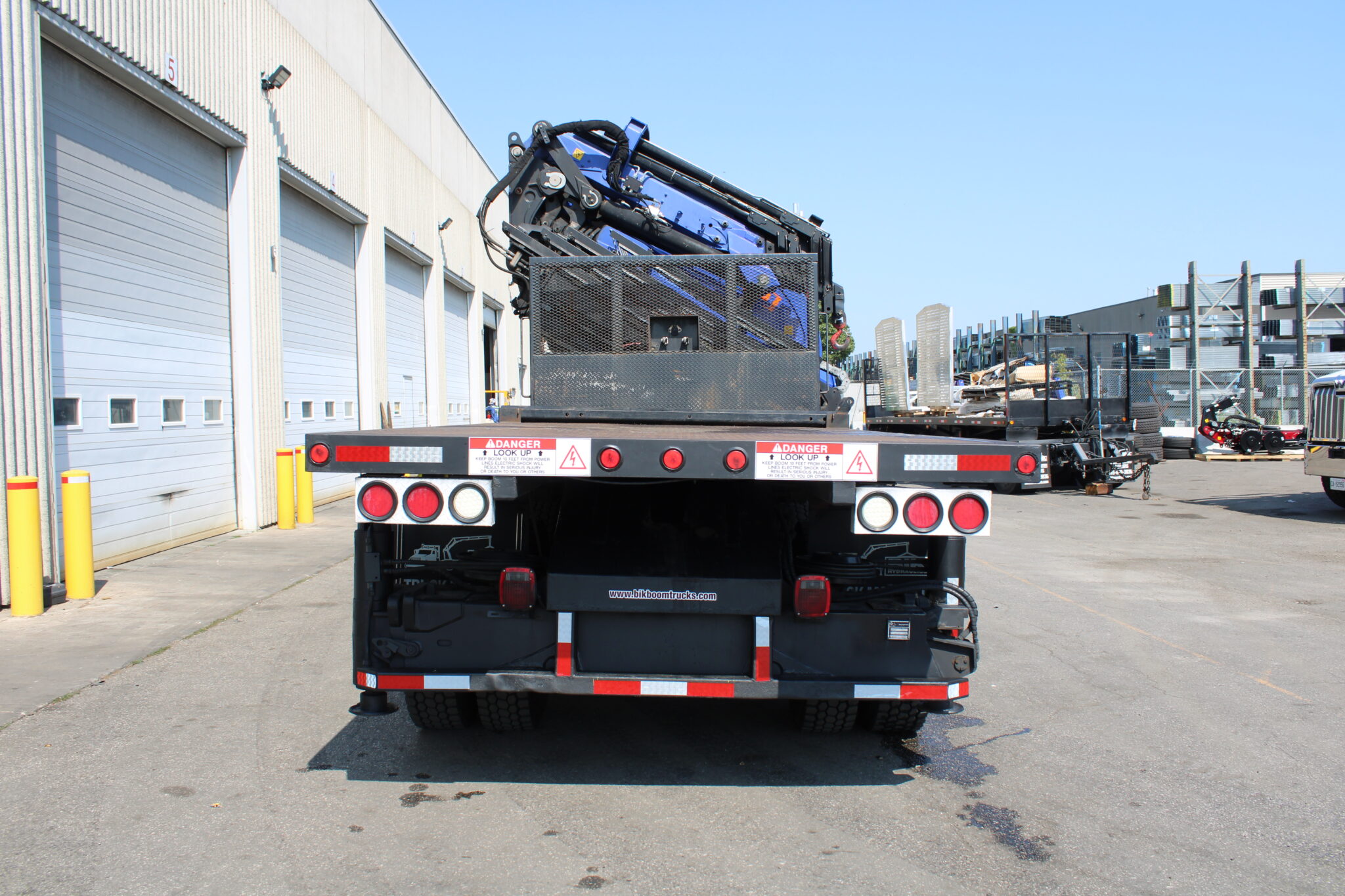 USED 2016 WESTERN STAR 4-AXLE WITH PM 150 w/JIB - Image 11