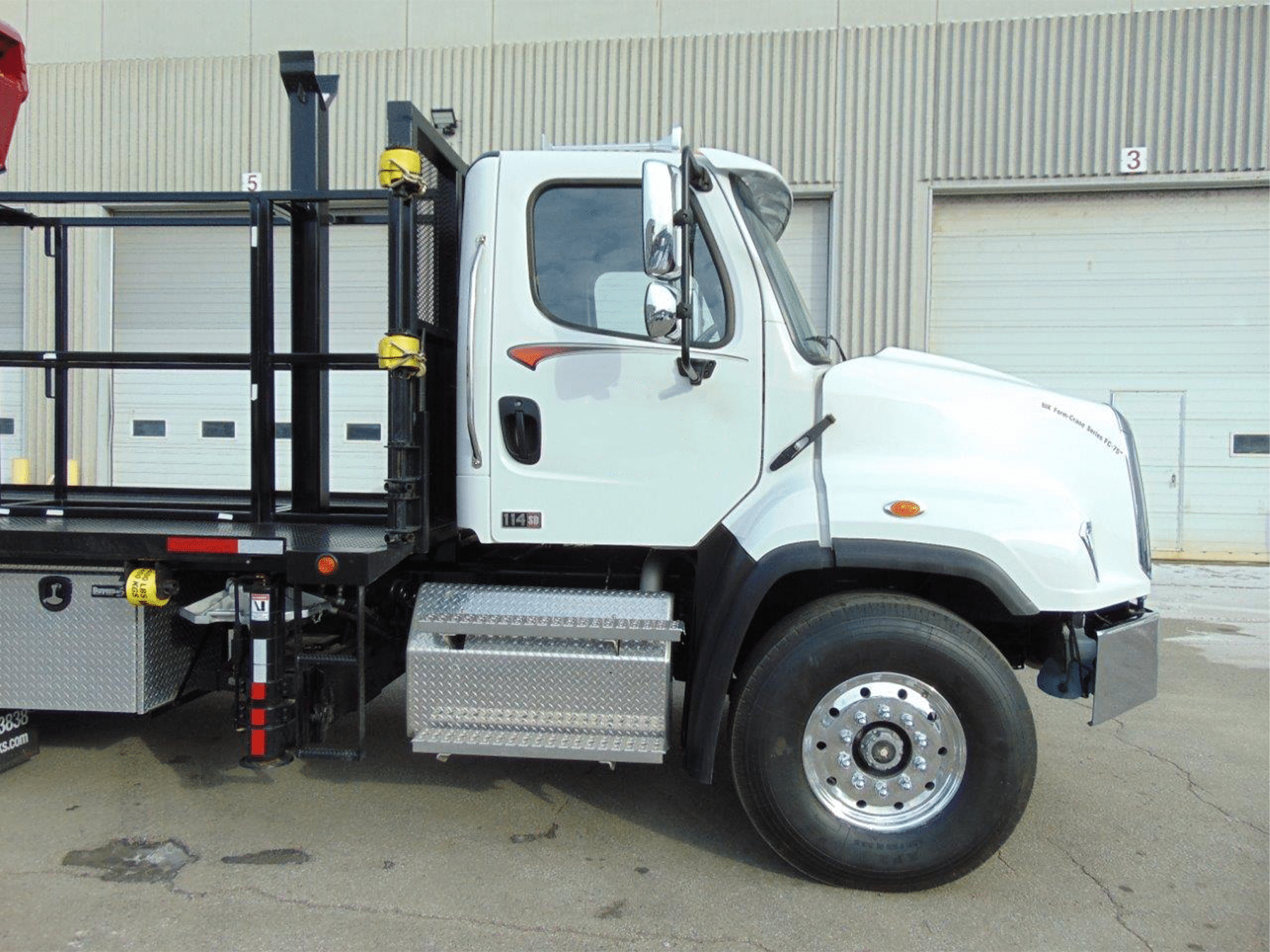 NEW BIK SERIES FC-75 ON NEW FREIGHTLINER 114SD - Image 3