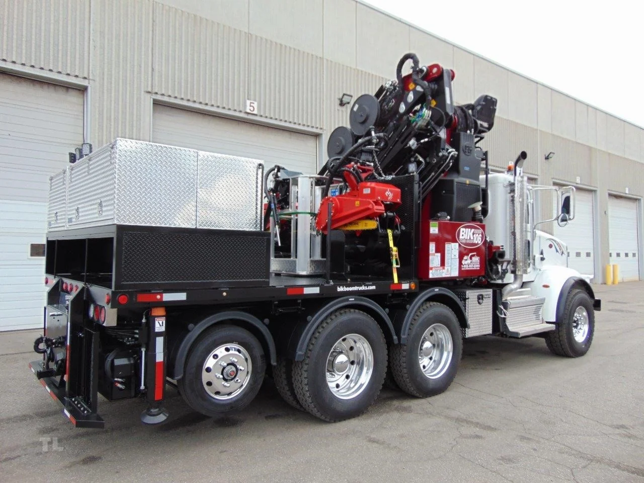 NEW BIK TREE CARE SERIES TC-106/112 ON NEW FREIGHTLINER 114SD - Image 9