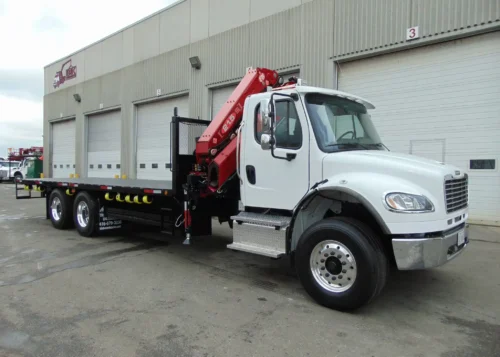NEW PM 21523 KNUCKLEBOOM ON NEW FREIGHTLINER M2-106