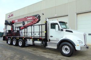 NEW BIK SERIES FC-67 ON NEW KENWORTH T880 TRIDRIVE