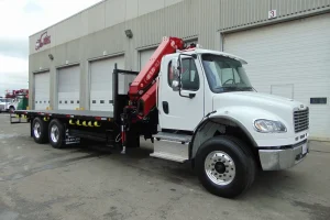 NEW PM 21523 KNUCKLEBOOM ON NEW FREIGHTLINER M2-106